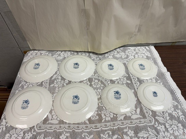 Johnson Brothers INDIES BLUE – 4 Luncheon Plates 8 5/8″ & 4 Dessert Plates 6 3/4