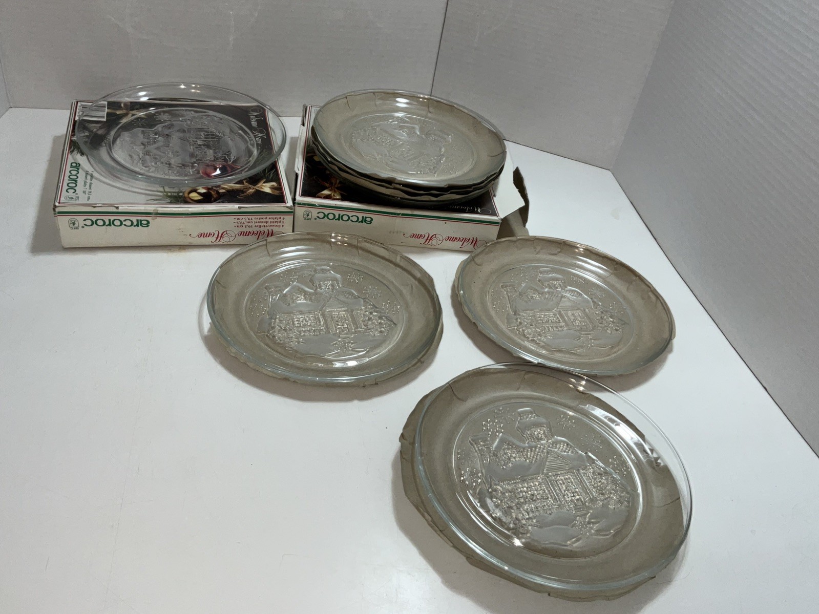 Arcoroc “Welcome Home” France Clear Glass 7 1/2″ Holiday Plates Set of 8 NICE!