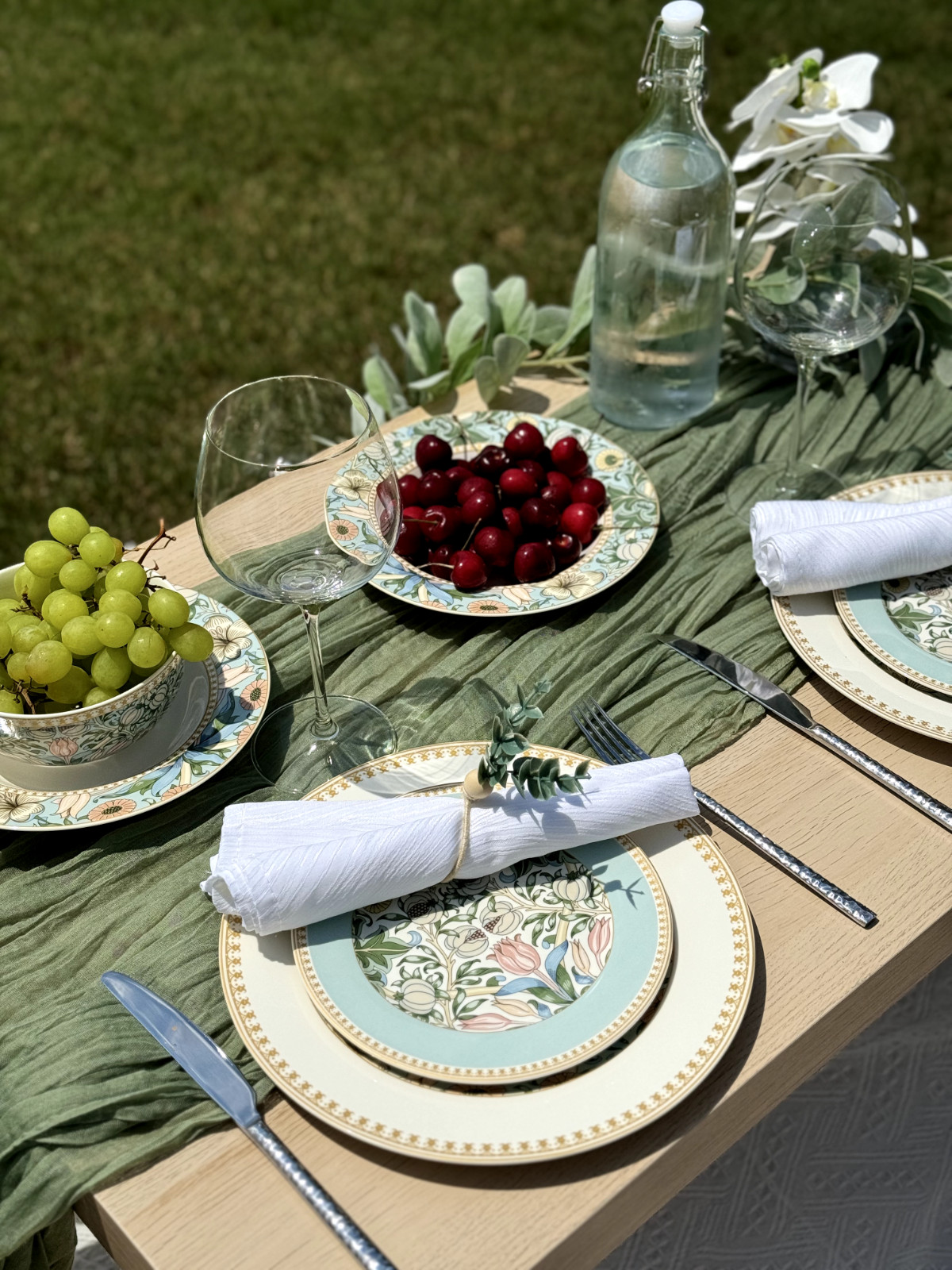 24pc Bone China Dinner Service Set Porcelain Dinnerware MORRIS GARDEN Turquoise