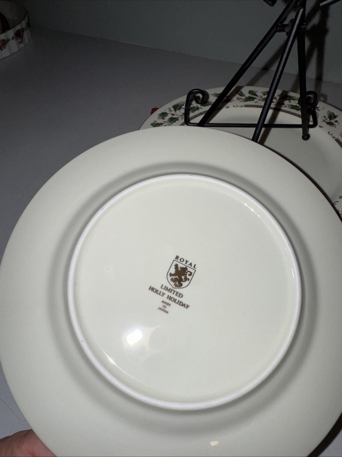 Set of 4 Royal Limited Home for the Holidays Holly Dessert/Salad Plates New