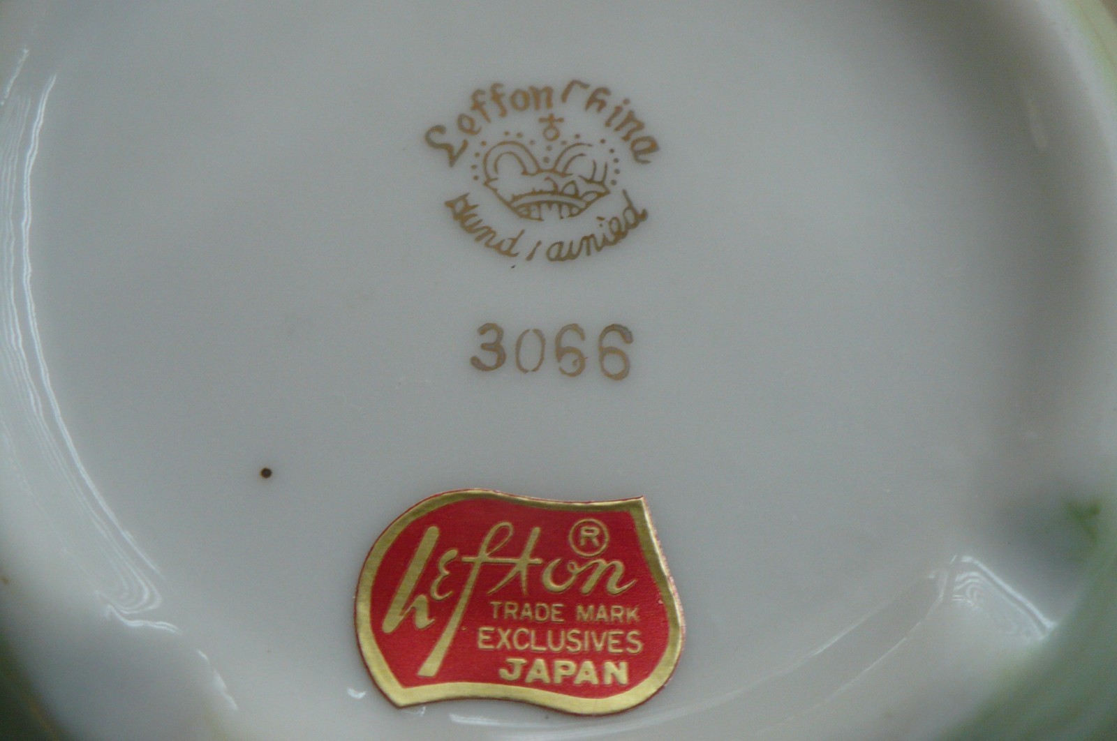 LEFTON CHINA GREEN HERITAGE ROSE ROUND TEAPOT CREAMER AND SUGAR BOWL 3 PC