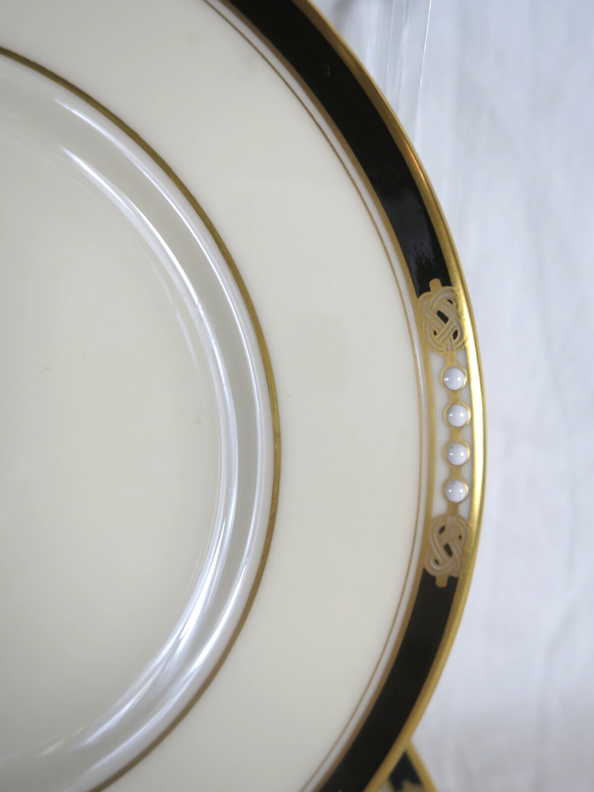 Lenox Hancock Gold Black Presidential Collect Bread Plate Raised Dots 6 3/8″