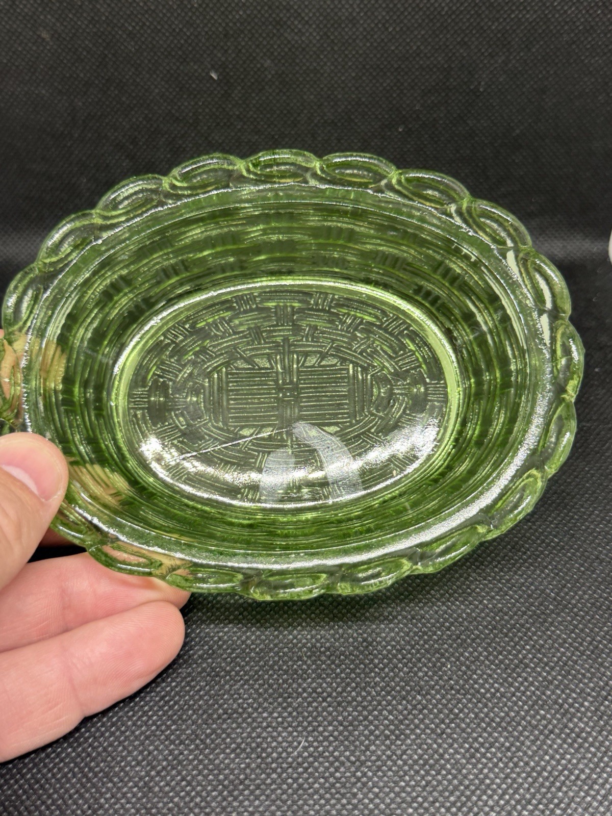 Vintage L E Smith Heavy Emerald Green Glass Hen On Nest Candy Dish MCM
