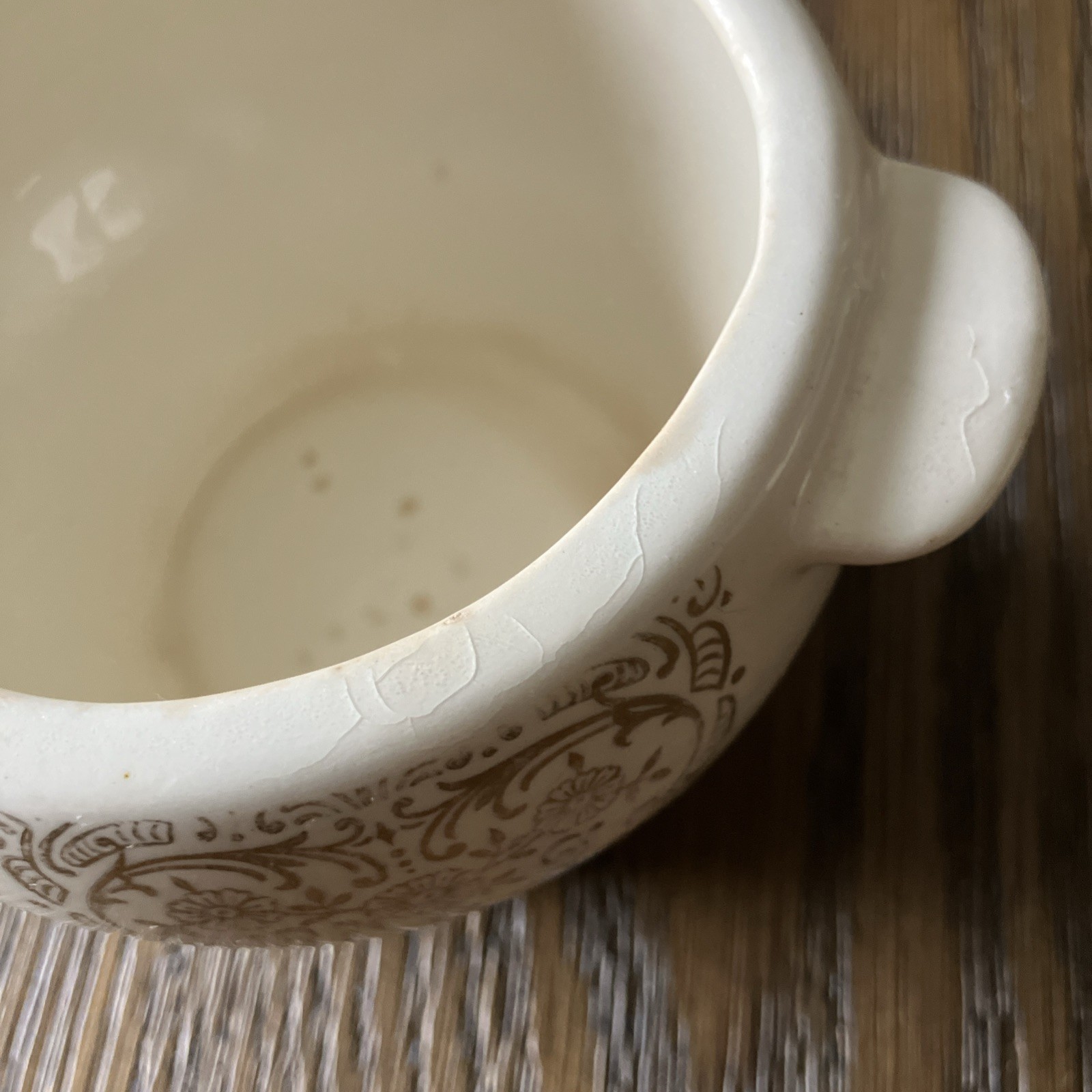 Limoges American Triumph China d’Or Pattern Sugar Bowl & Lid – Filigree Gold