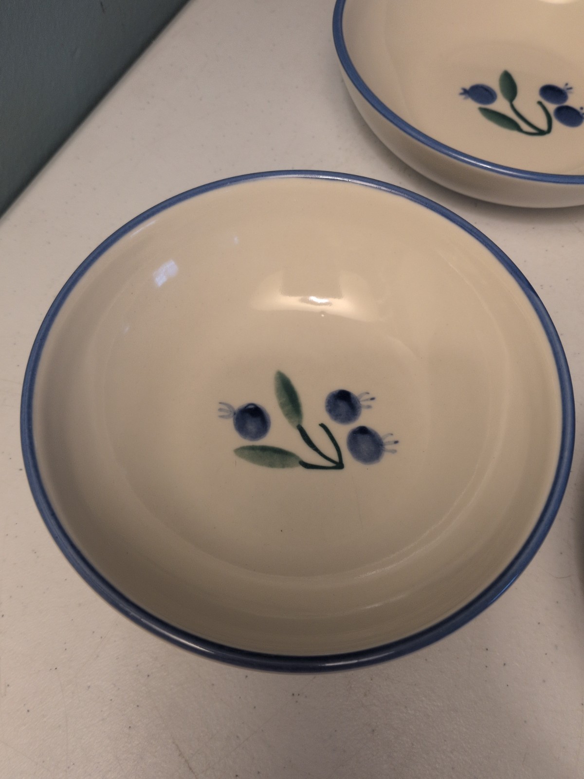 VTG Set Of 2 Hartstone Pottery Soup/Cereal Bowls Wild Blueberry Pattern 6″ Diam
