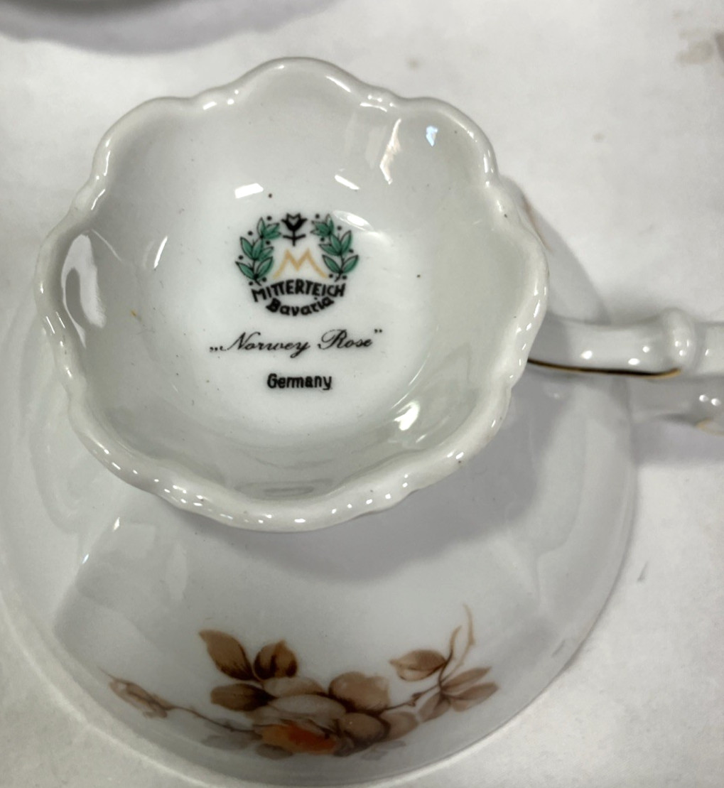 Mitterteich Bavaria Germany Norway Rose 42 Pc Porcelain Dinnerware China