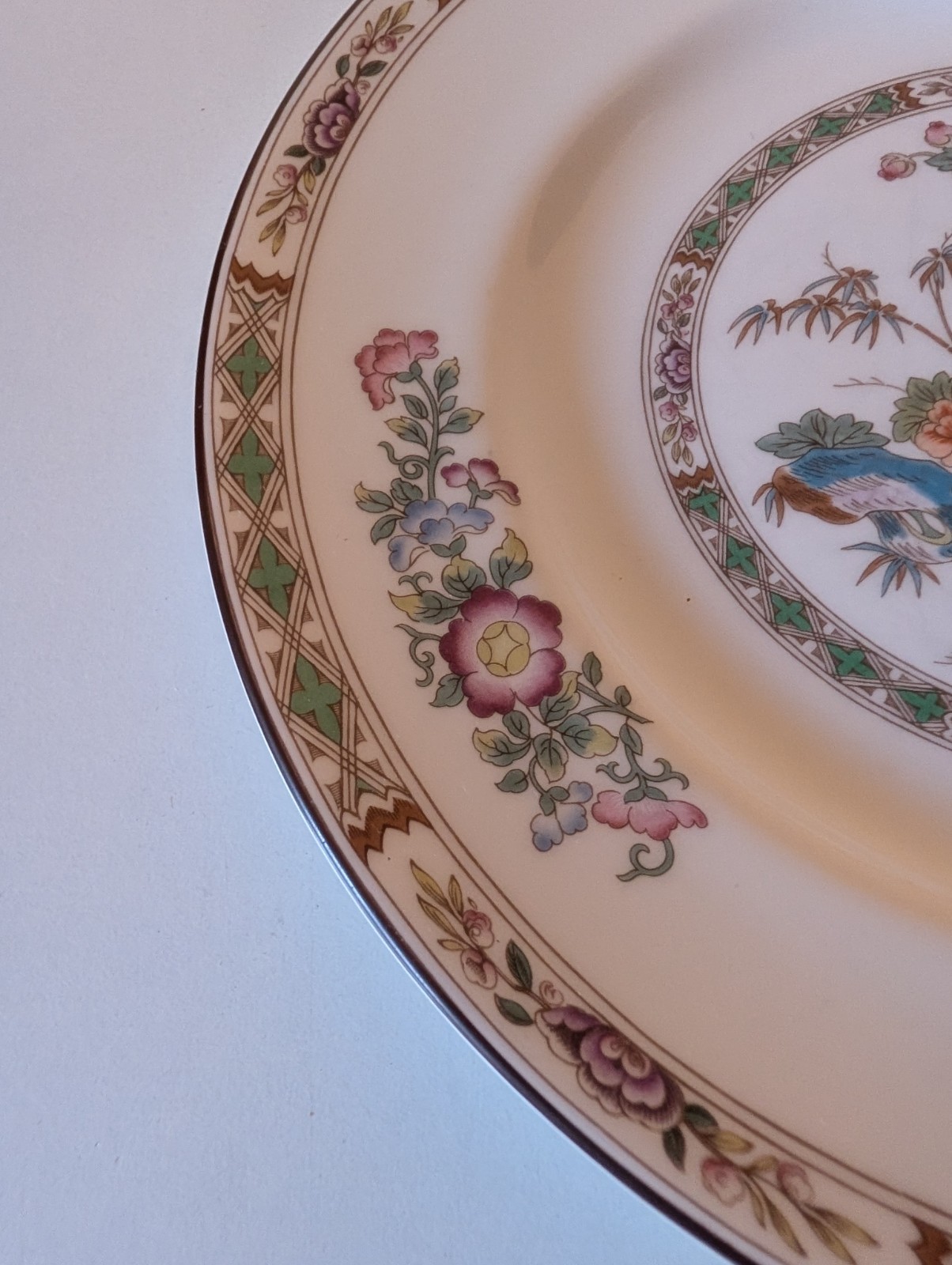 Wedgwood Kutani Crane Salad Plate Bone China England 8″ R4464