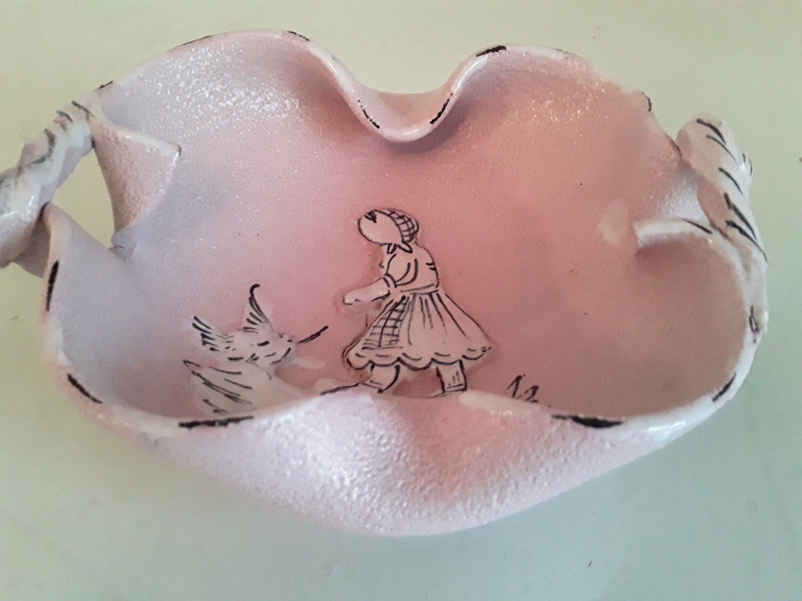 NSP Italian Pink Pottery Dish Bowl Hand Painted in Italy Girl Feeding Bird ’50s