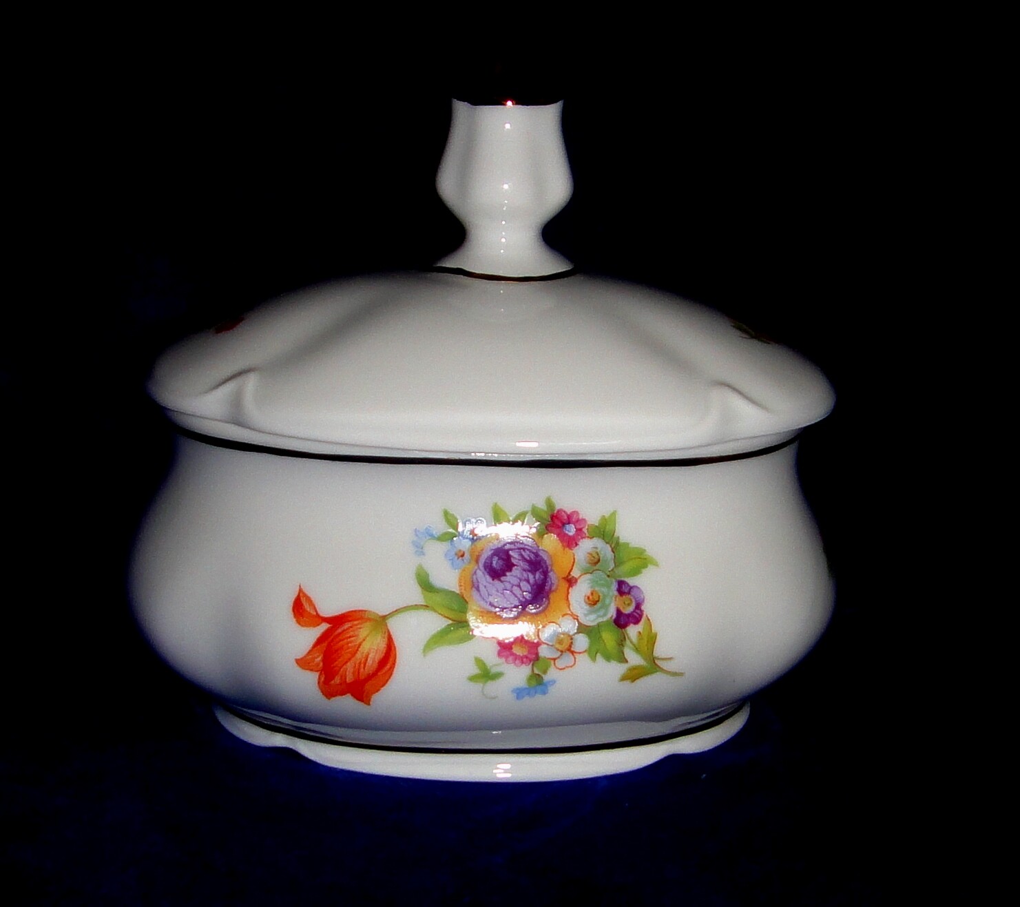 Casket Oval, Wild Flowers, Bone China Porcelain, Leander 4.5″