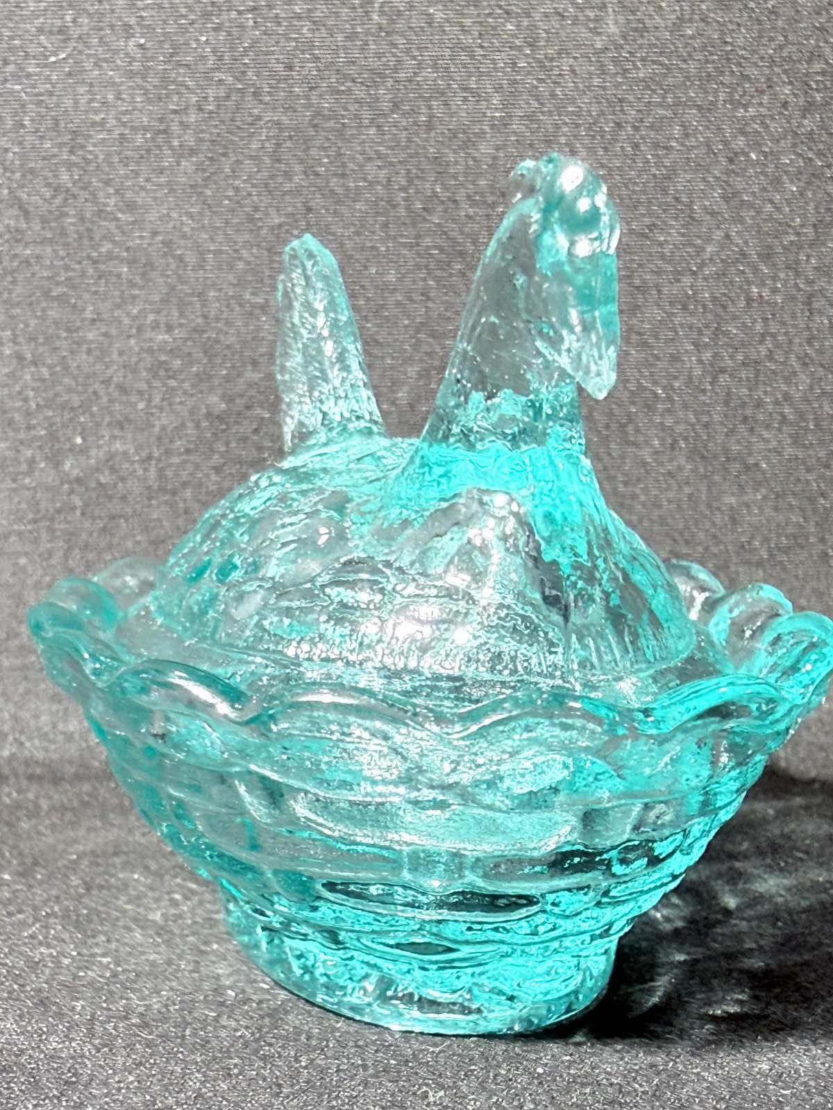 Green Vaseline Uranium glass mini Hen Chicken on nest basket egg chick salt glow