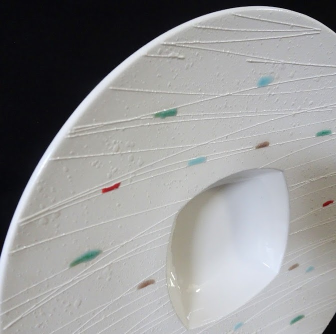 Arita Ware Dinner Plate 9.6in Japanese Porcelain Wide Rim Bowl White Shimmer New