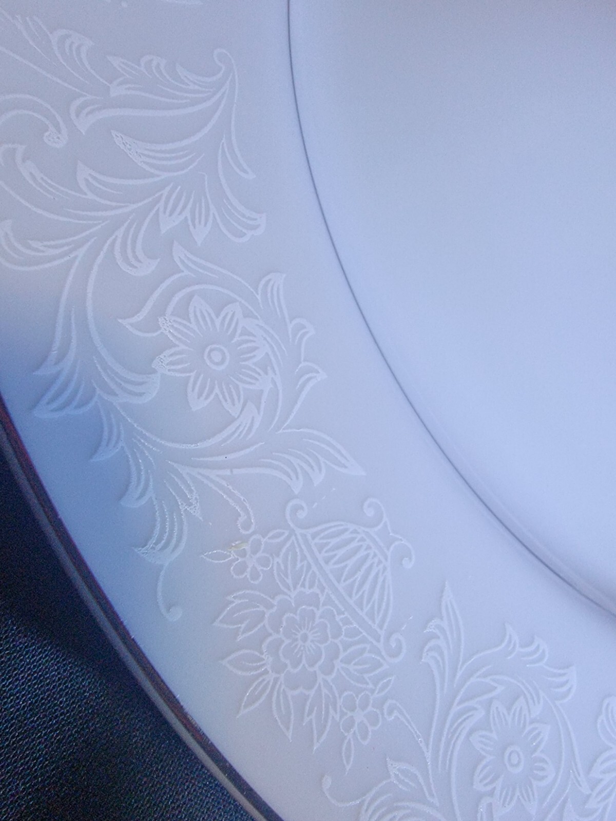 Vintage Crown Victoria Lovelace Fine China Dinner Plates 10 1/4” JAPAN 1002