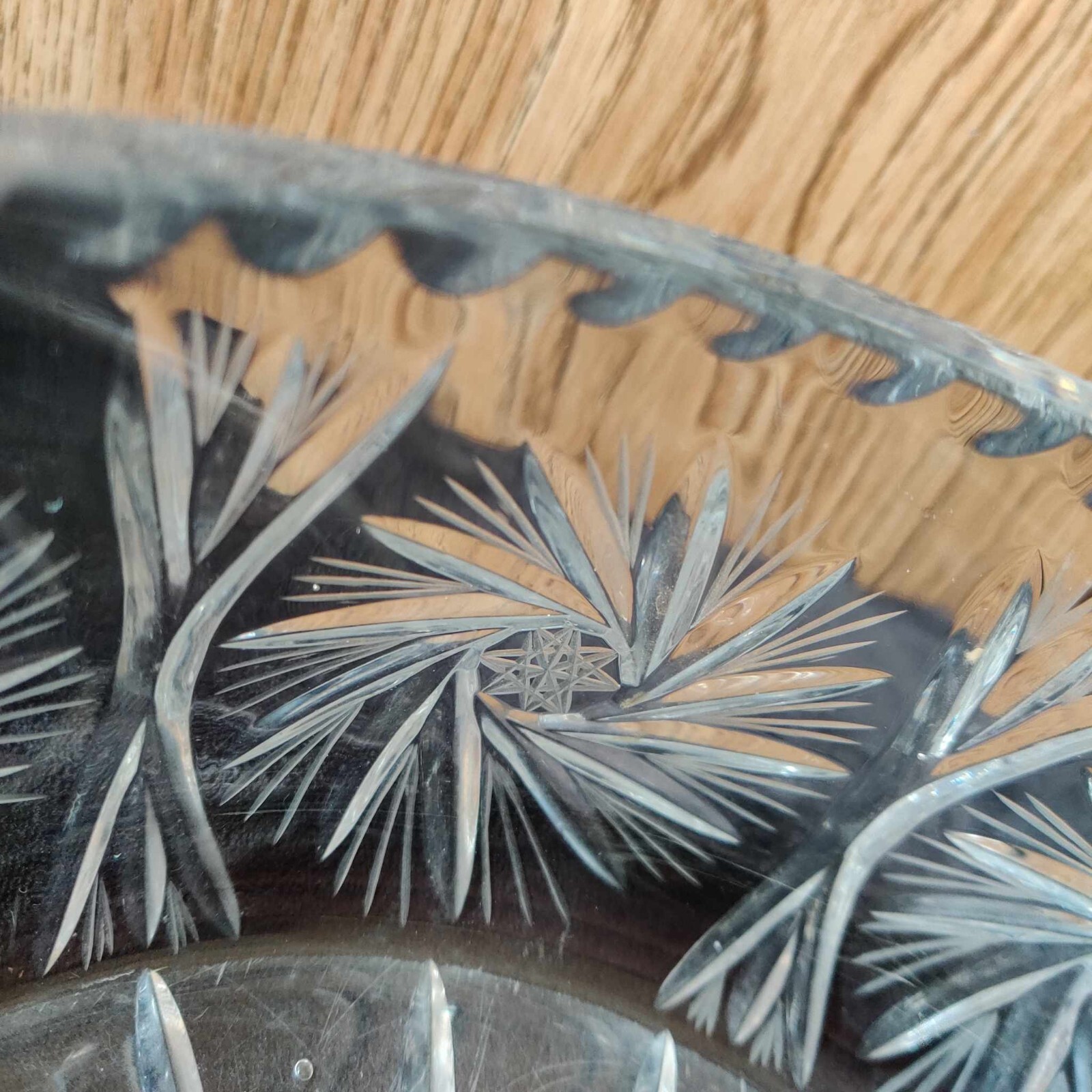 Large HEAVY Cut Crystal Pinwheel Sunburst Salad Fruit Bowl – 8in w – GREAT COND