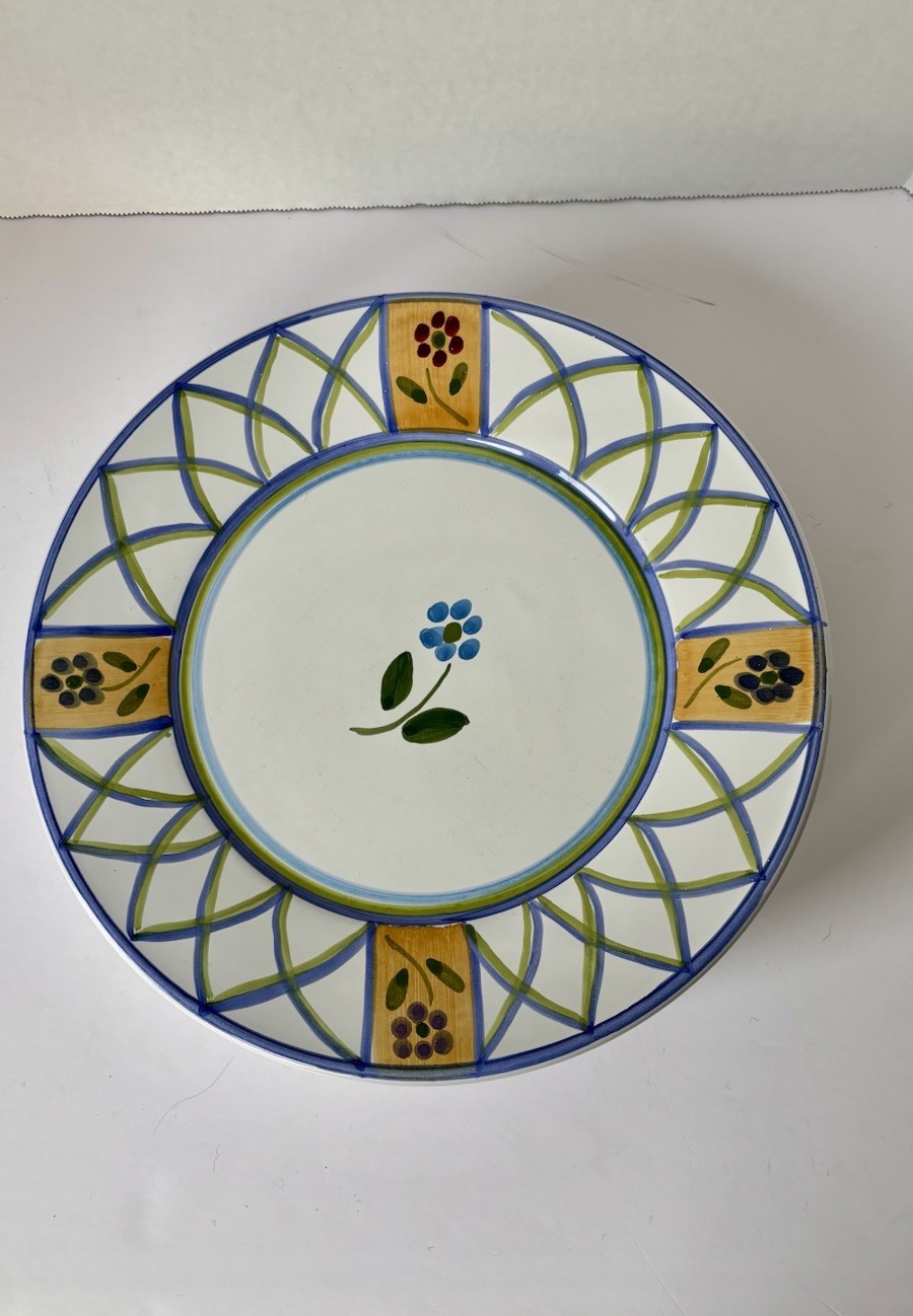 Lot of 4 Caleca Italy Trellis Rim Dinner Plates Hand Painted Green Blue 11”