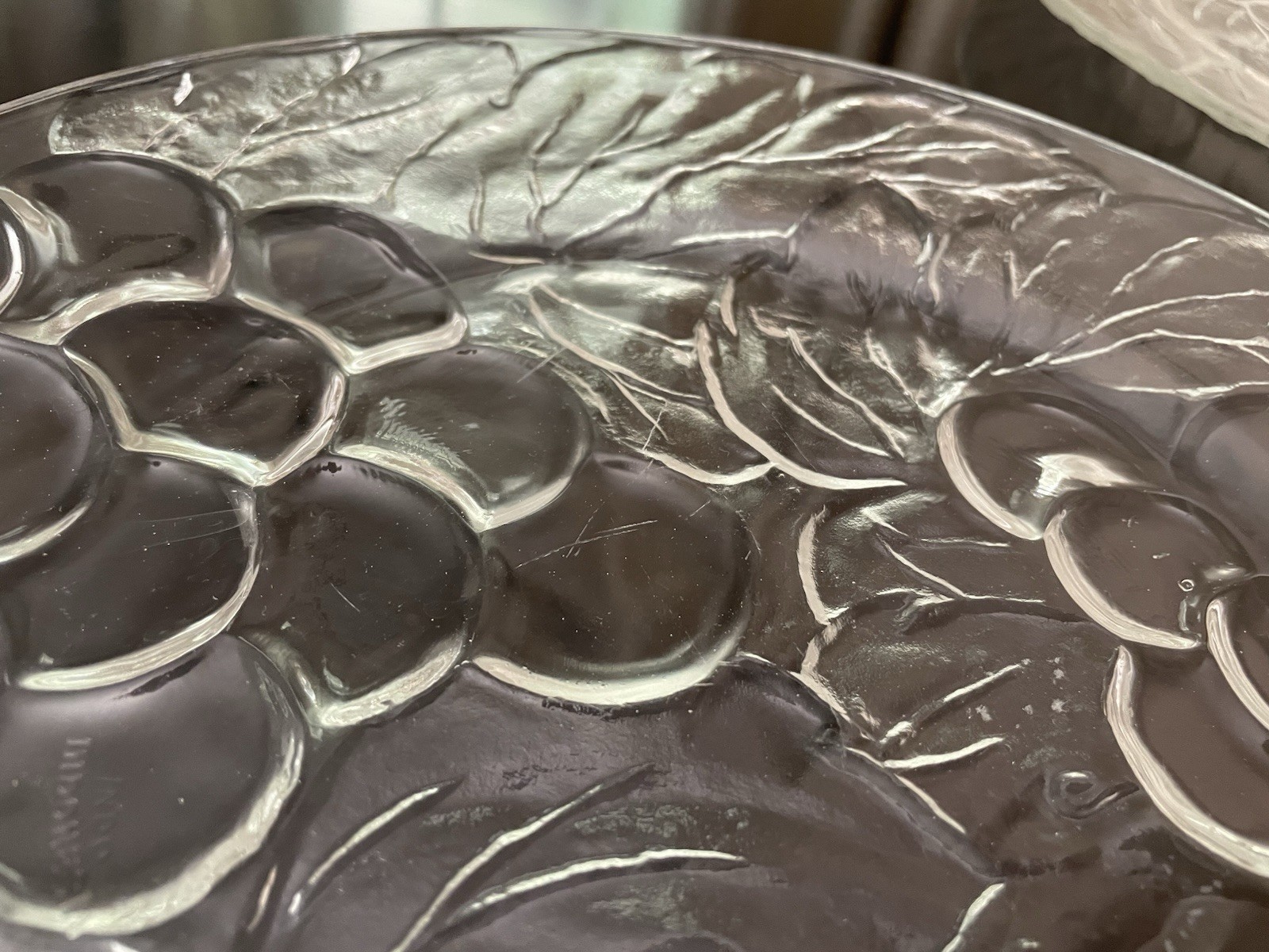 Vintage KIG Indonesia Grapes Leaves Clear Glass Dinner Plates 6 qty 10-3/8″ EVPC
