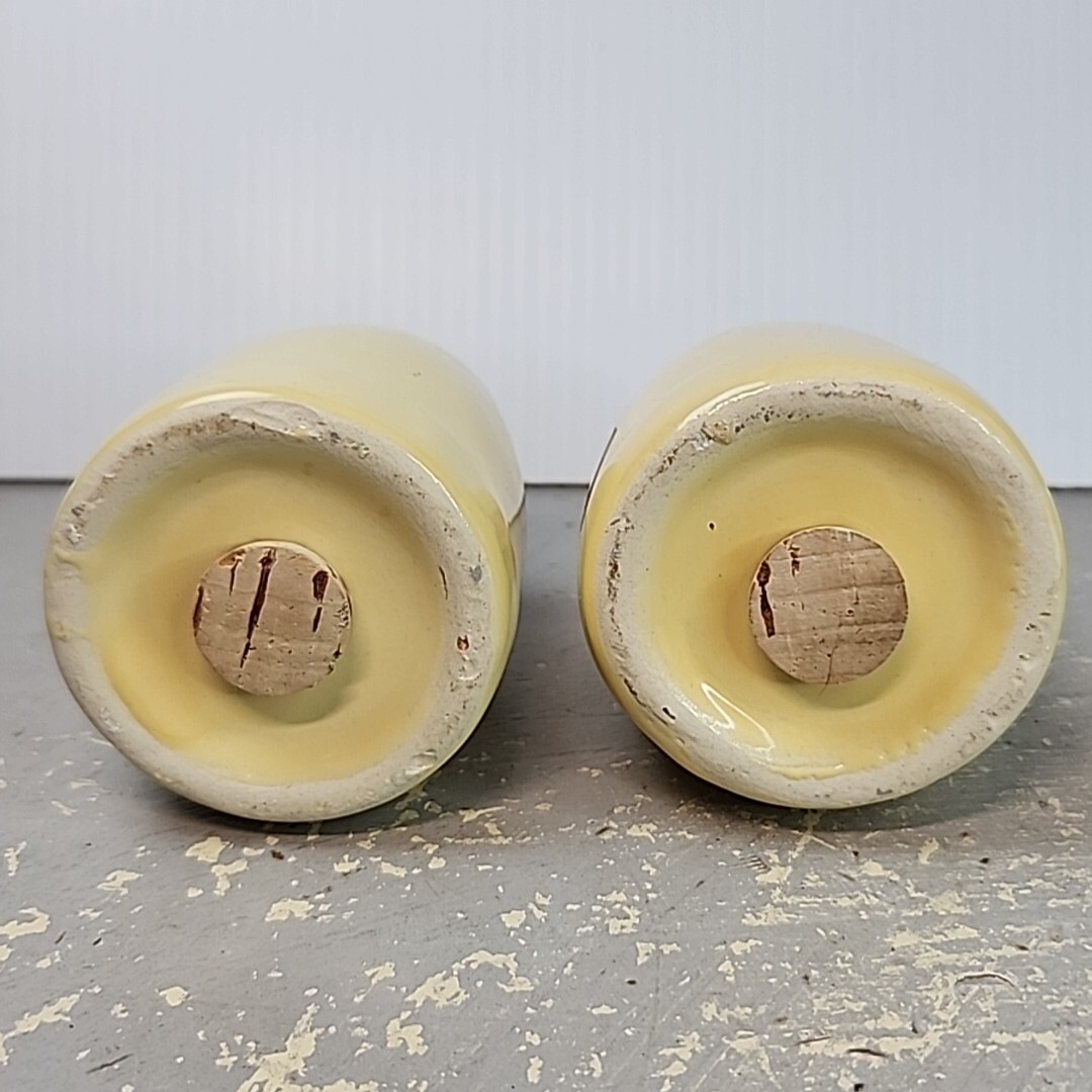 La Solana Yellow Salt & Pepper Shaker Set, 3 3/4″ New Stoppers Adobe “Catalina