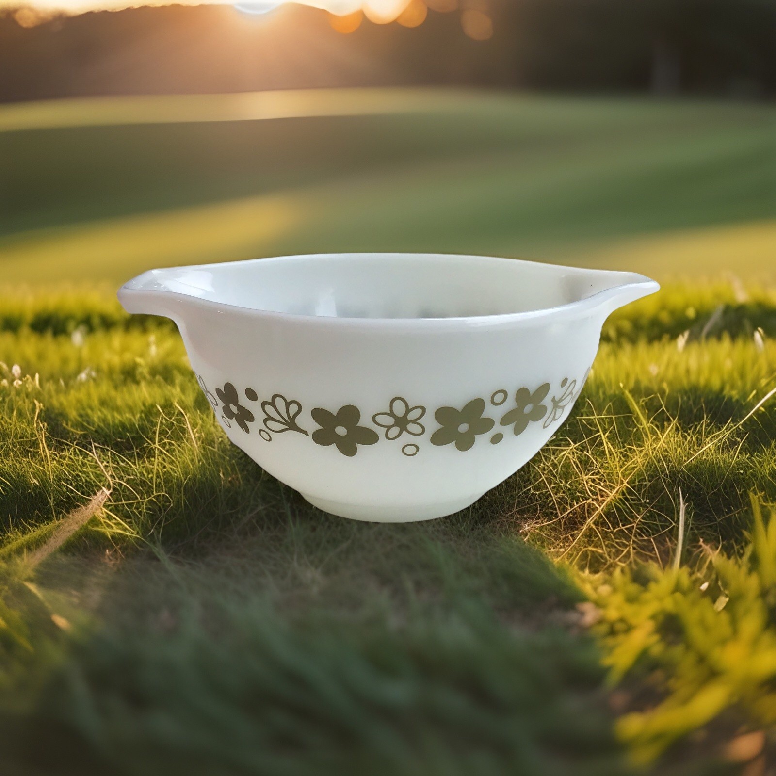 Vintage Pyrex Spring Blossom Green 441 Cinderella Mixing Bowl 1.5 PT Crazy Daisy