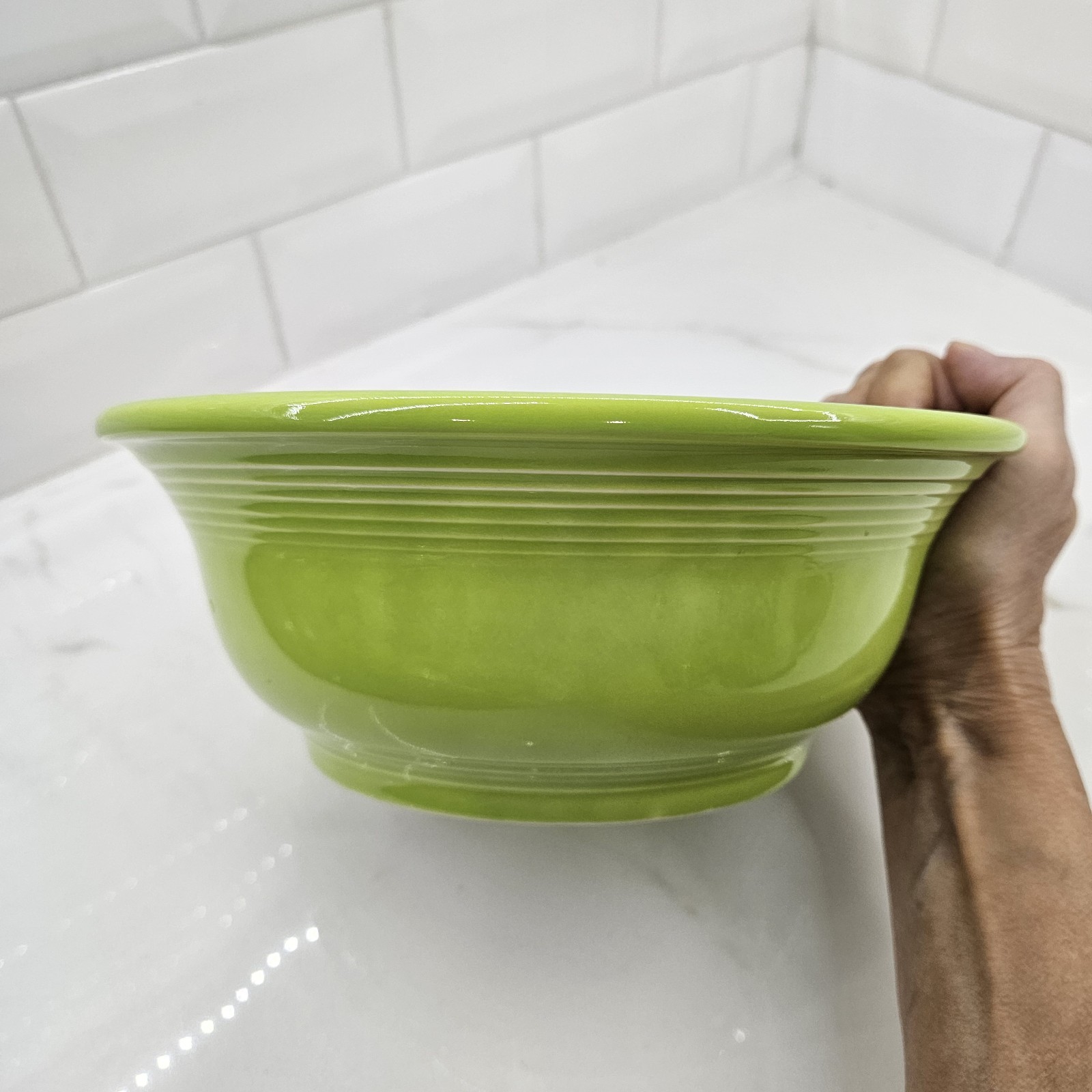 VTG Fiesta Chartreuse Green Round Covered Casserole Dish 2 Qt 9″ w/Lid HL 1997