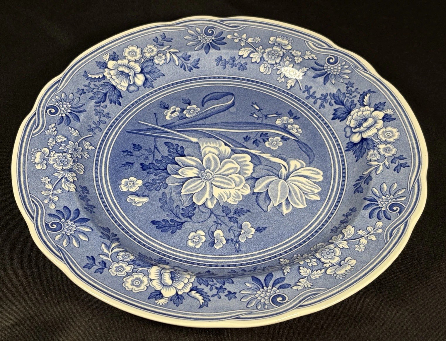 The Spode Blue Room Collection “Botanical” Plate Made In England 10.5″