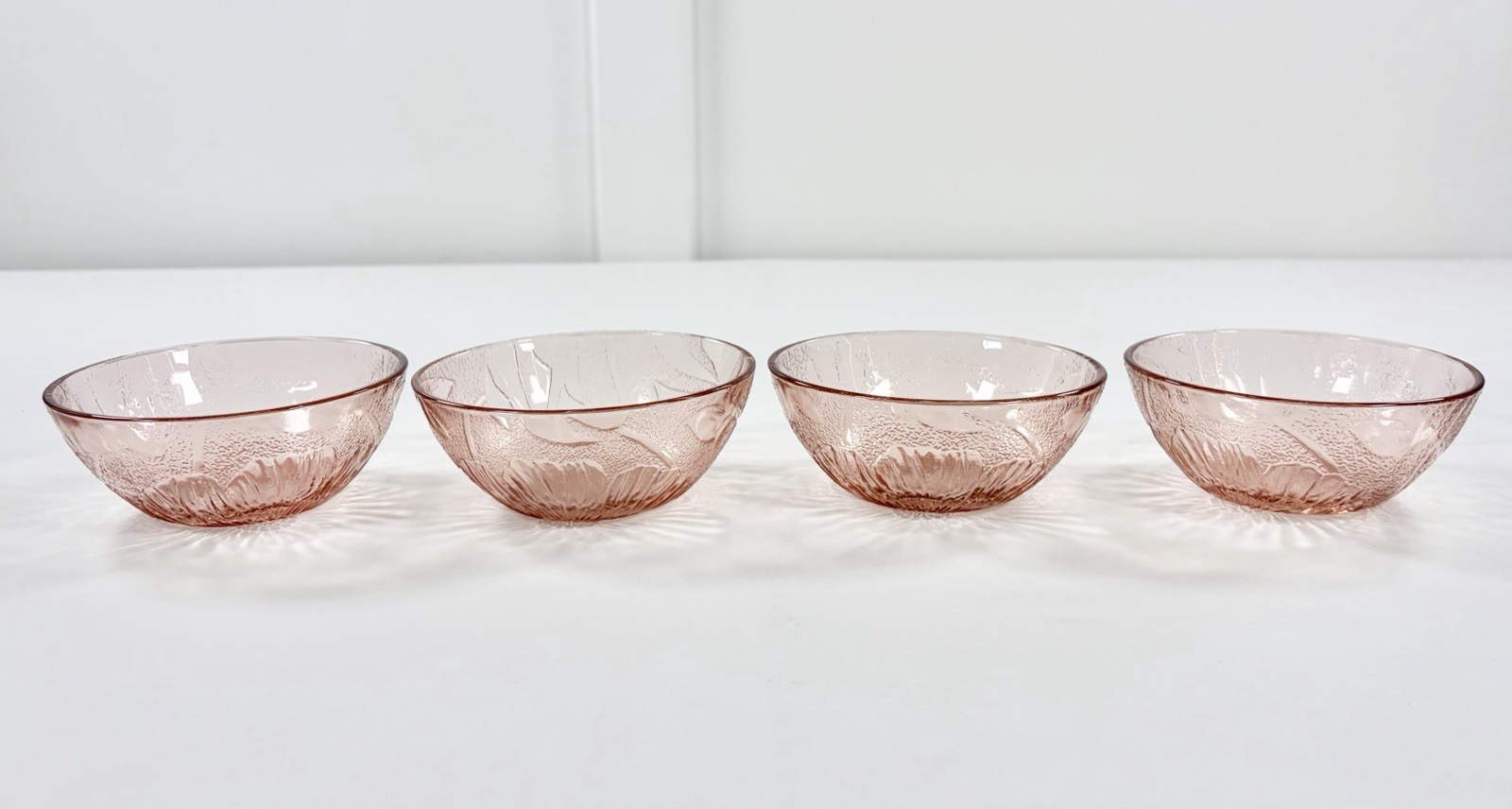Lot 4 Vintage KIG Indonesia Pink Glass Hibiscus Bowls 5″ Berry Dessert Fruit