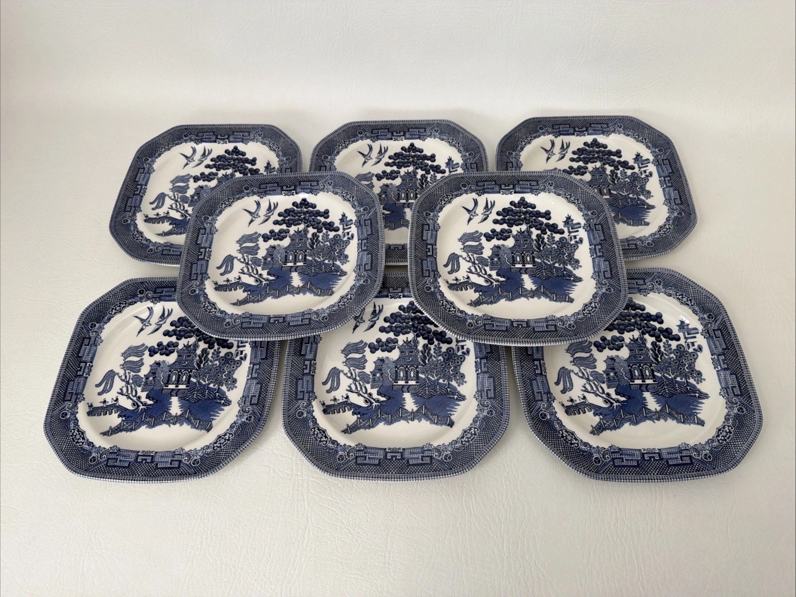 Set of 8 Johnson Bros BLUE WILLOW 7.75″ Square Ceramic Porcelain Plates England