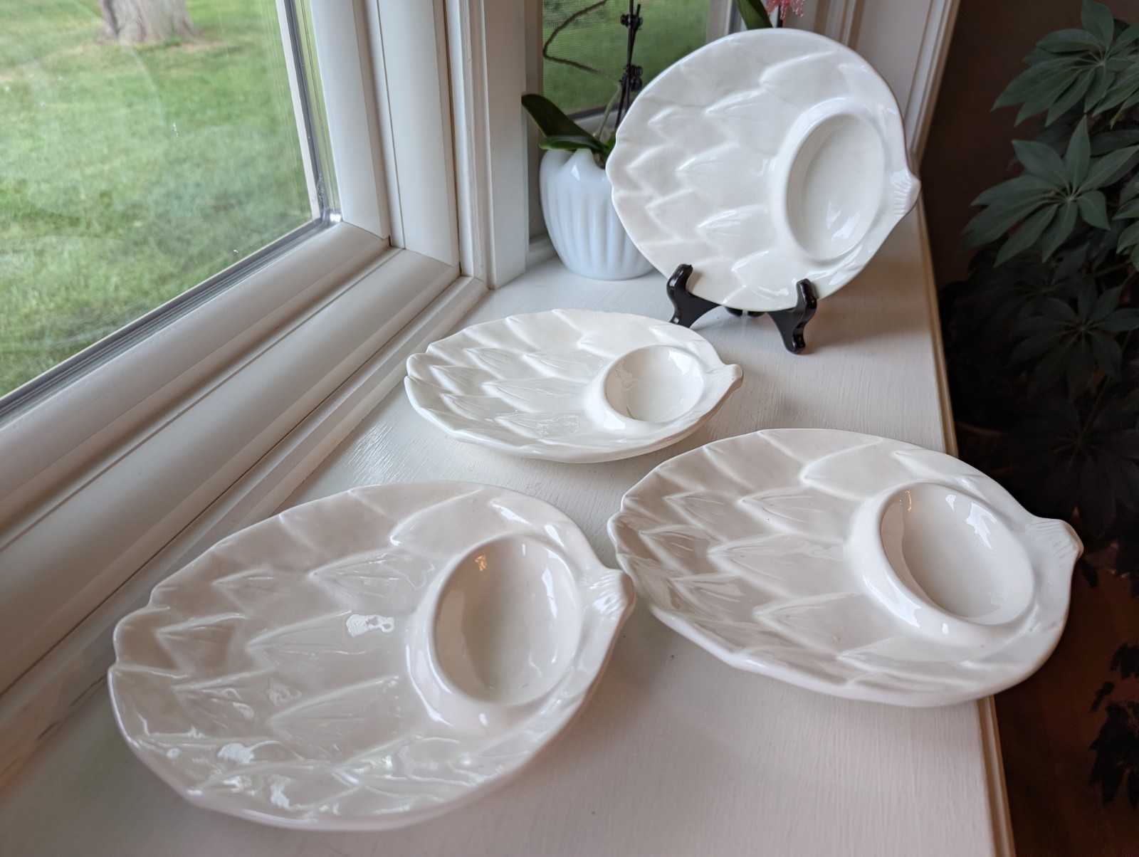 Set of 4 White Artichoke Shaped Appetizer Divided Plate Dish Vintage Japan