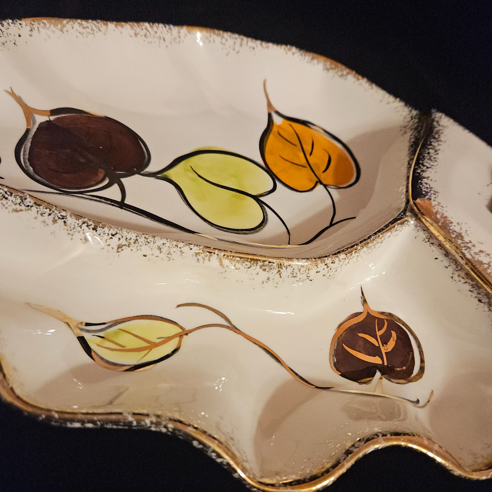 MCM California Pottery Divided Chip Covered Dip Serving Dish WD1570 16″