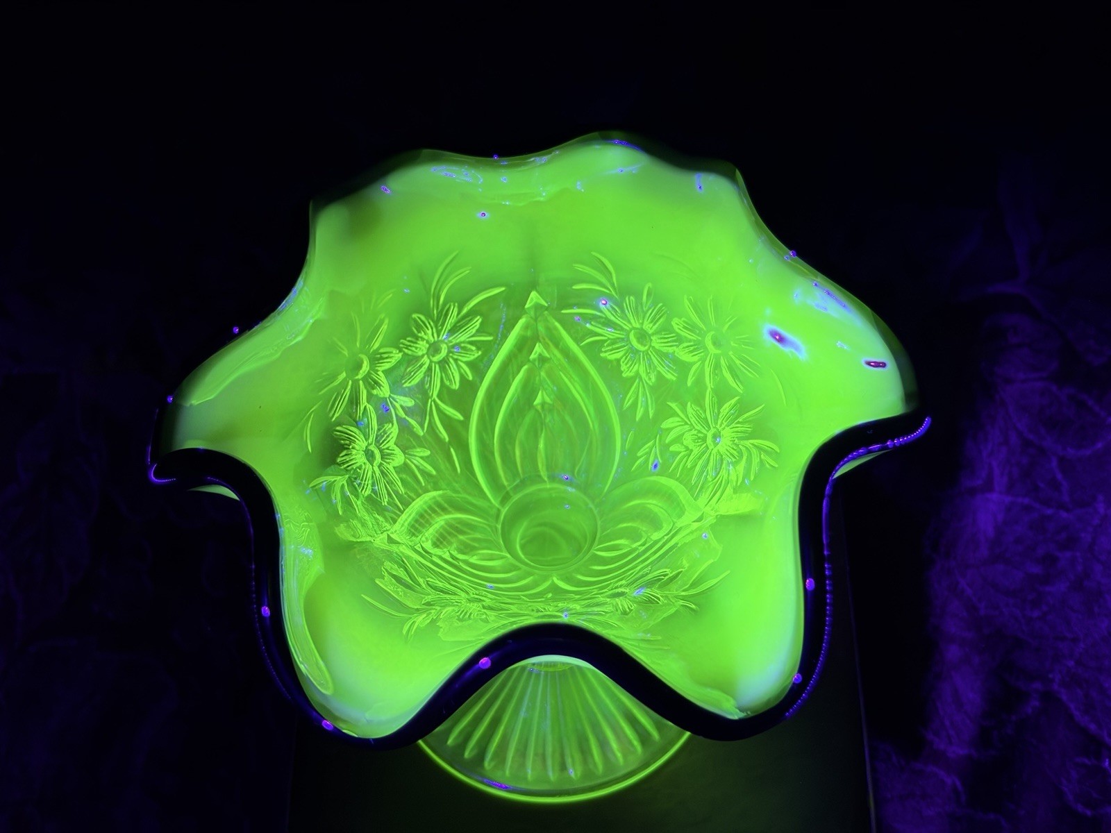 Fenton Topaz Vaseline Uranium Glass Daisy Feather Compote Black Crest Ex Cond