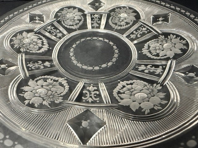 Sinclaire Silver Threads pattern finger bowl & underplate. signed. Am. Cut glass