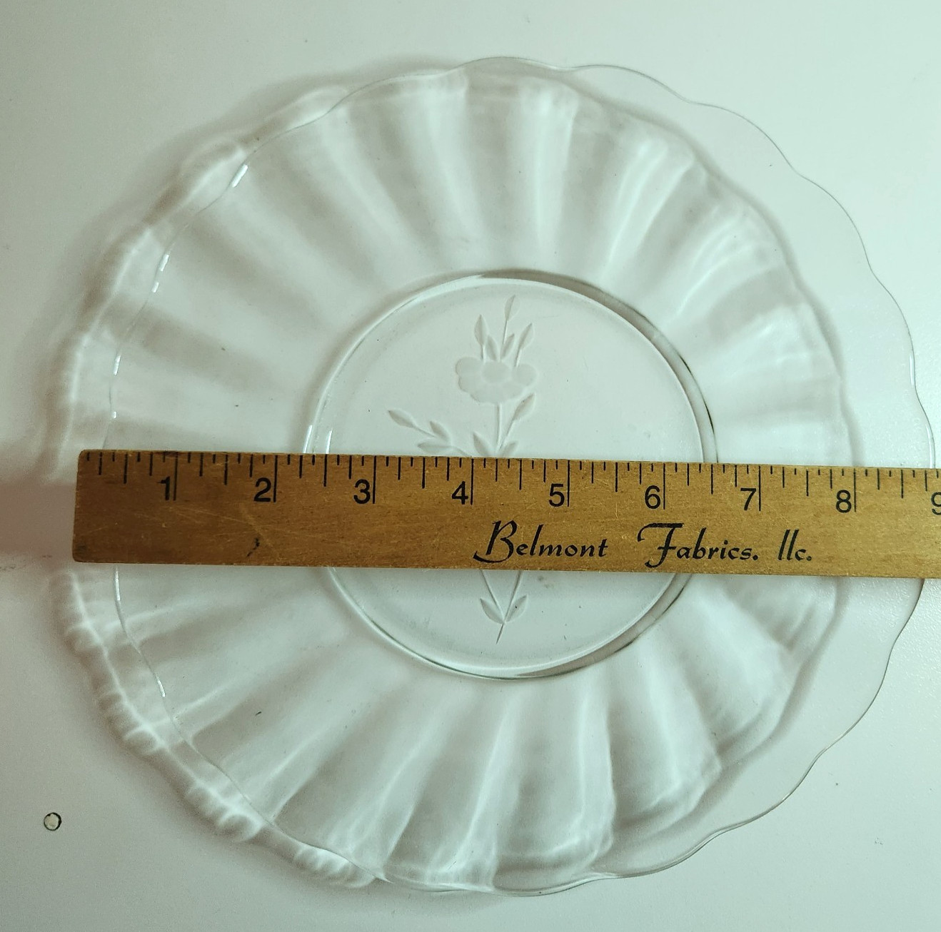 Princess House Heritage Etched Flower Crystal Serving Plate Round 9″ Scalloped