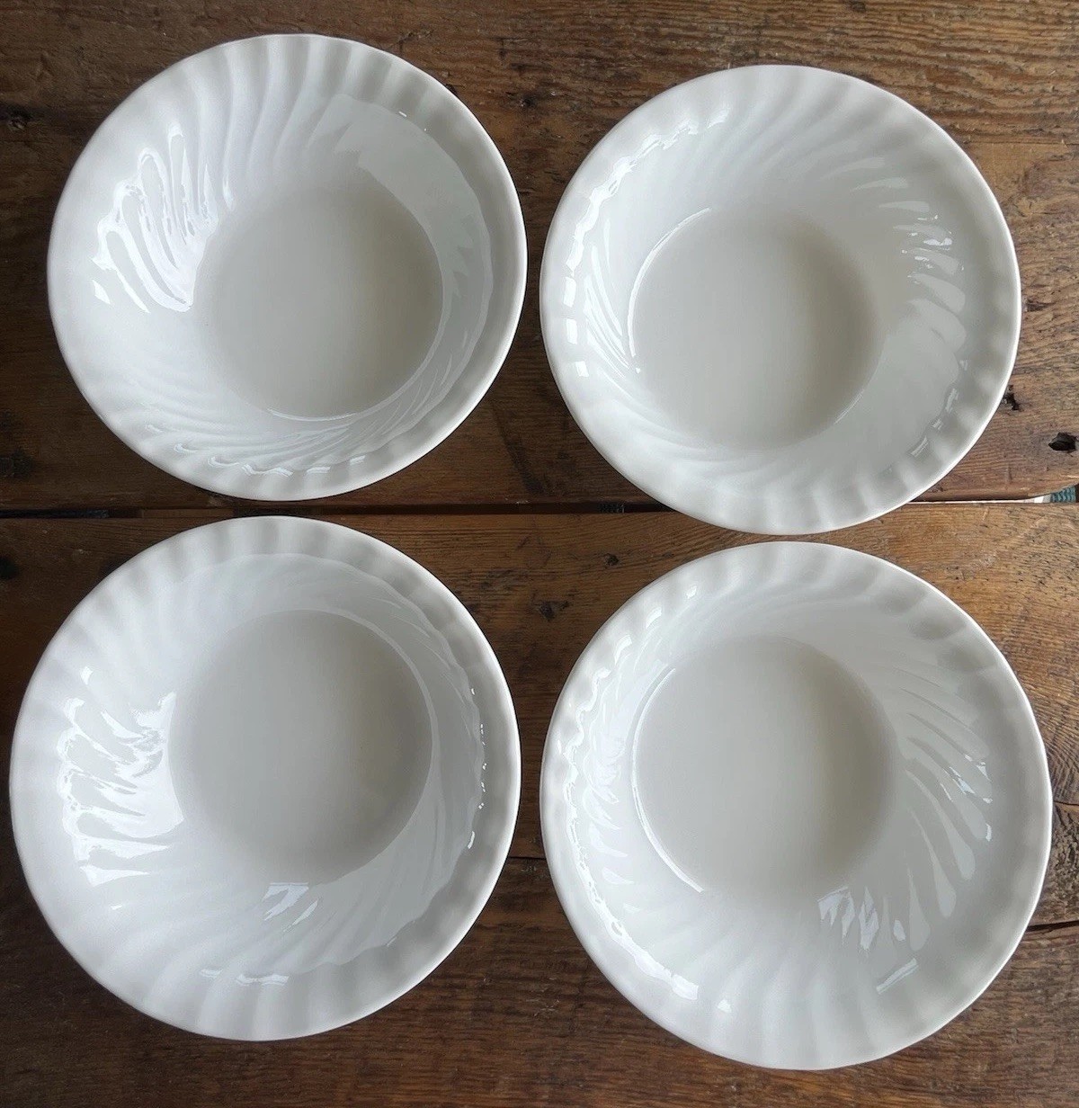 4 Corelle Corning Enhancements White Swirl Soup/Cereal 7.25” Bowls MINT COND.
