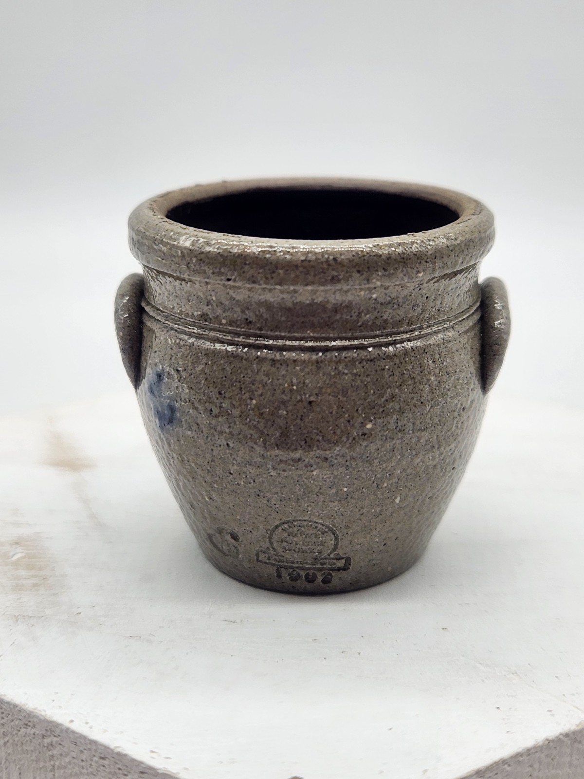 1992 Rowe Pottery Works Miniature Crock Stoneware Salt Glaze Blue Flower 1.5″