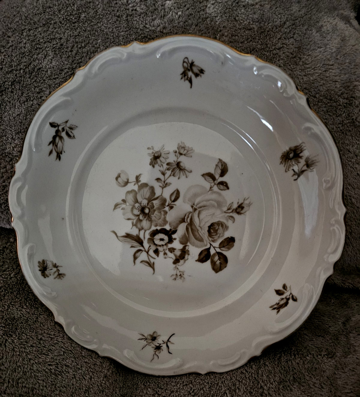 Mitterteich Bavaria “Charming Barbara” Salad/Dessert Plate ~ 7.75 in~Germany