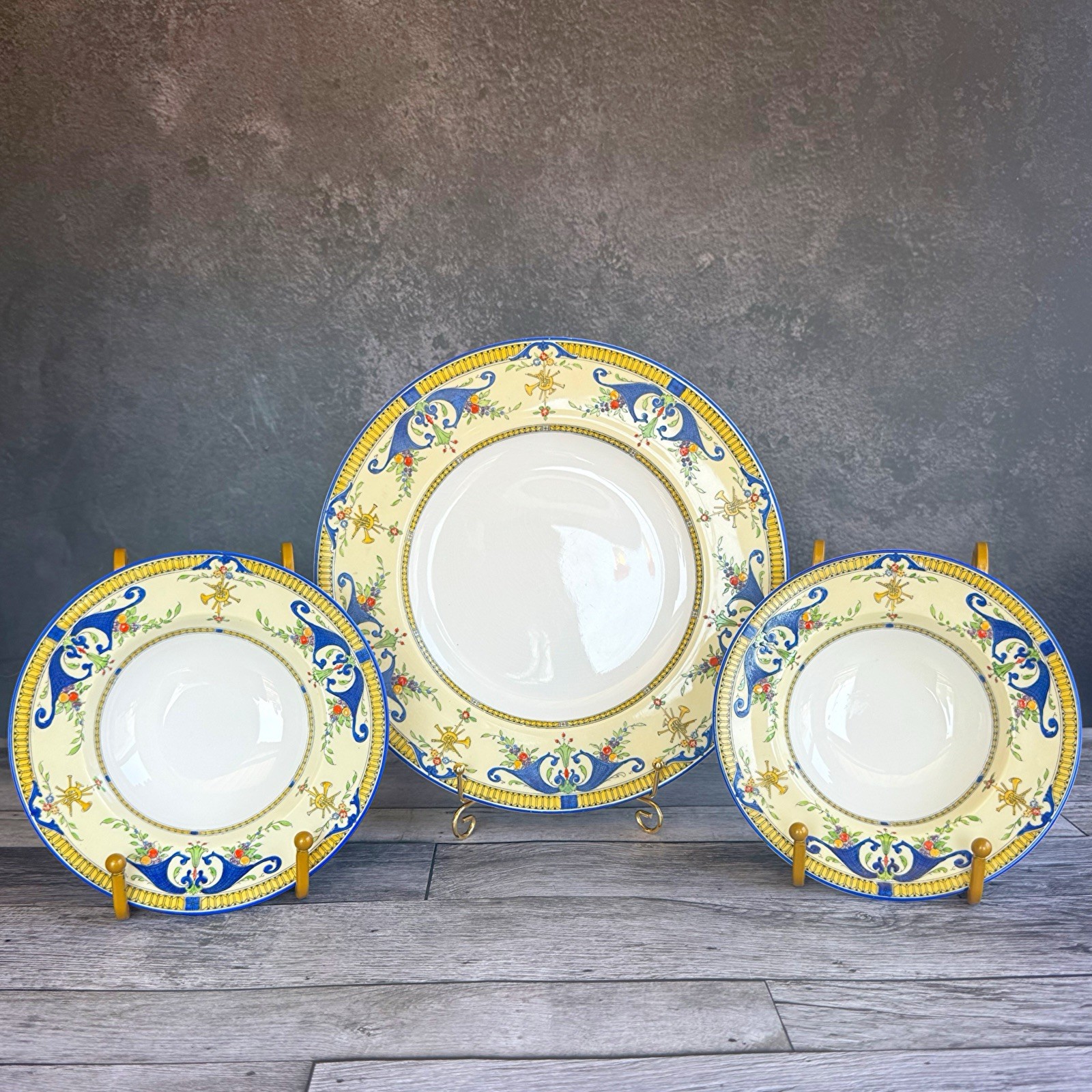 Royal Worcester Bordeaux Set 3 Dinner Plate Two Berry Bowls Bone China England