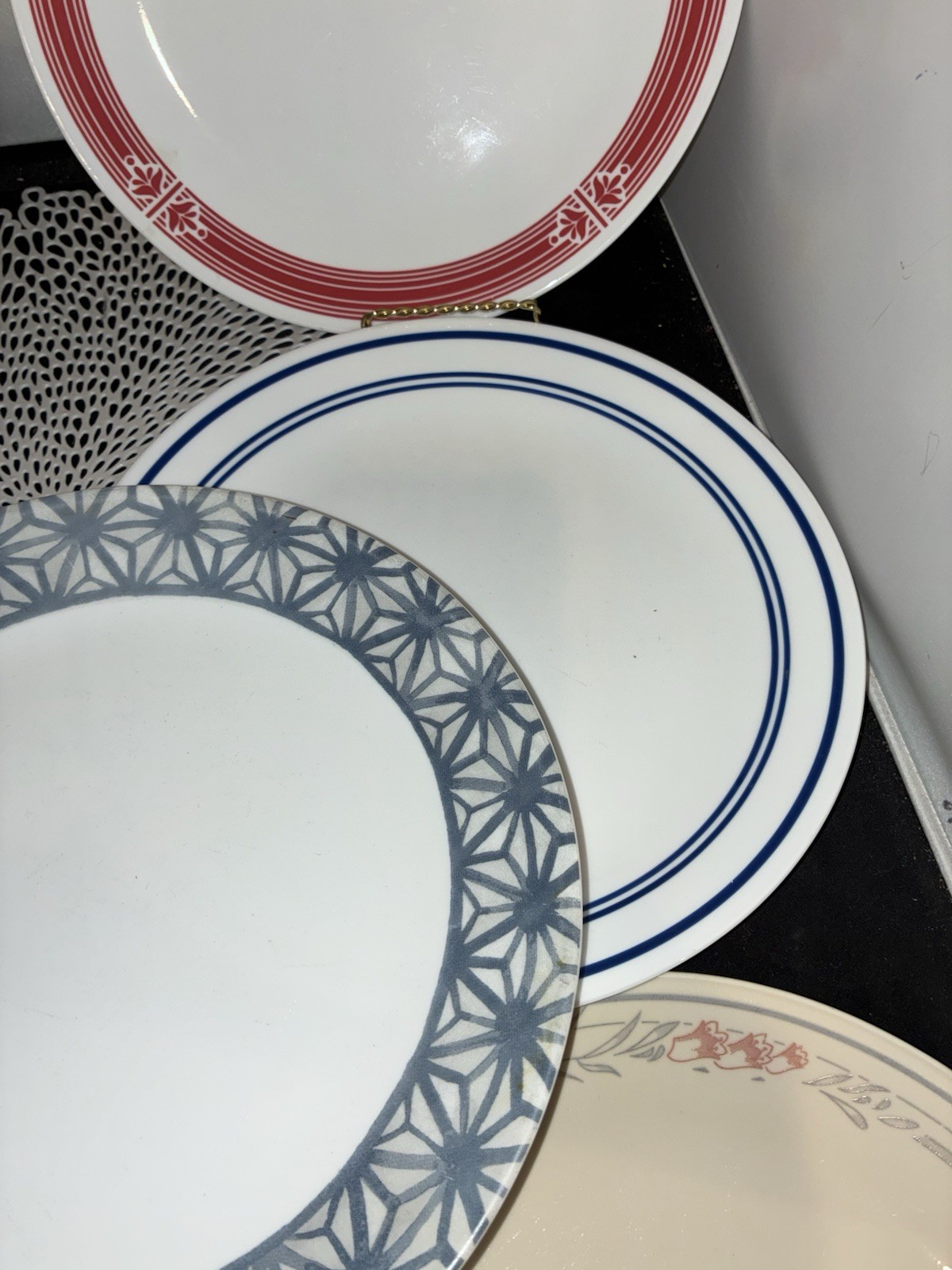 Lot of 7 Mixed Corelle Dinner Plates ~ 7 Different Patterns 10 1/4″
