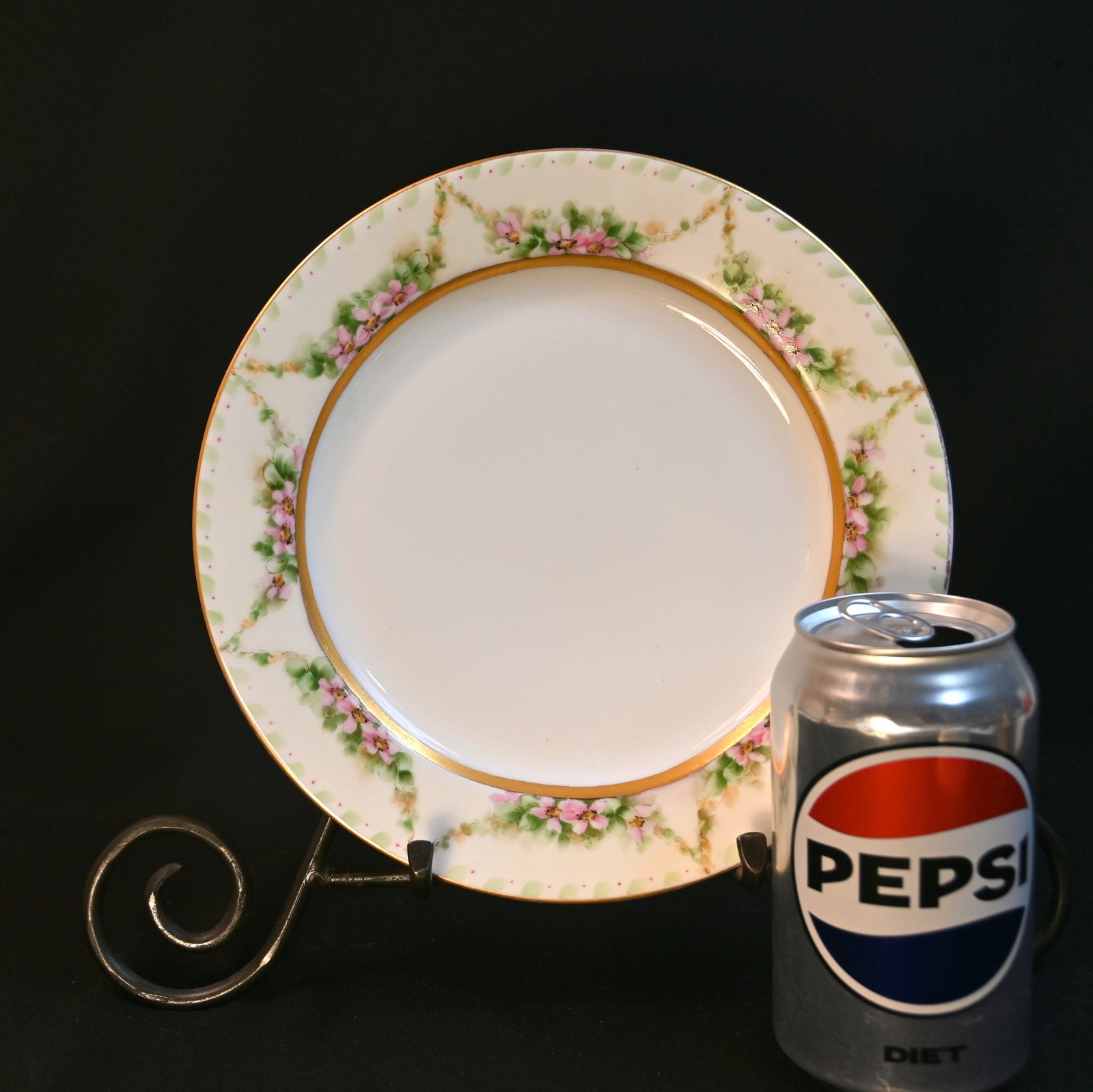 Limoges Latrille Freres Pancake/Crepe Server HandPainted Rose Garlands 1899-1913