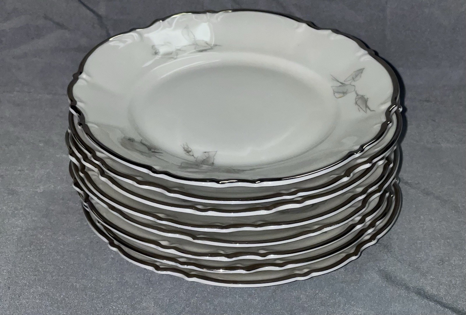 Set of 8 Hutschenreuther Sylvia Platinum Trim Bread Plates Bavaria 6.25 in.