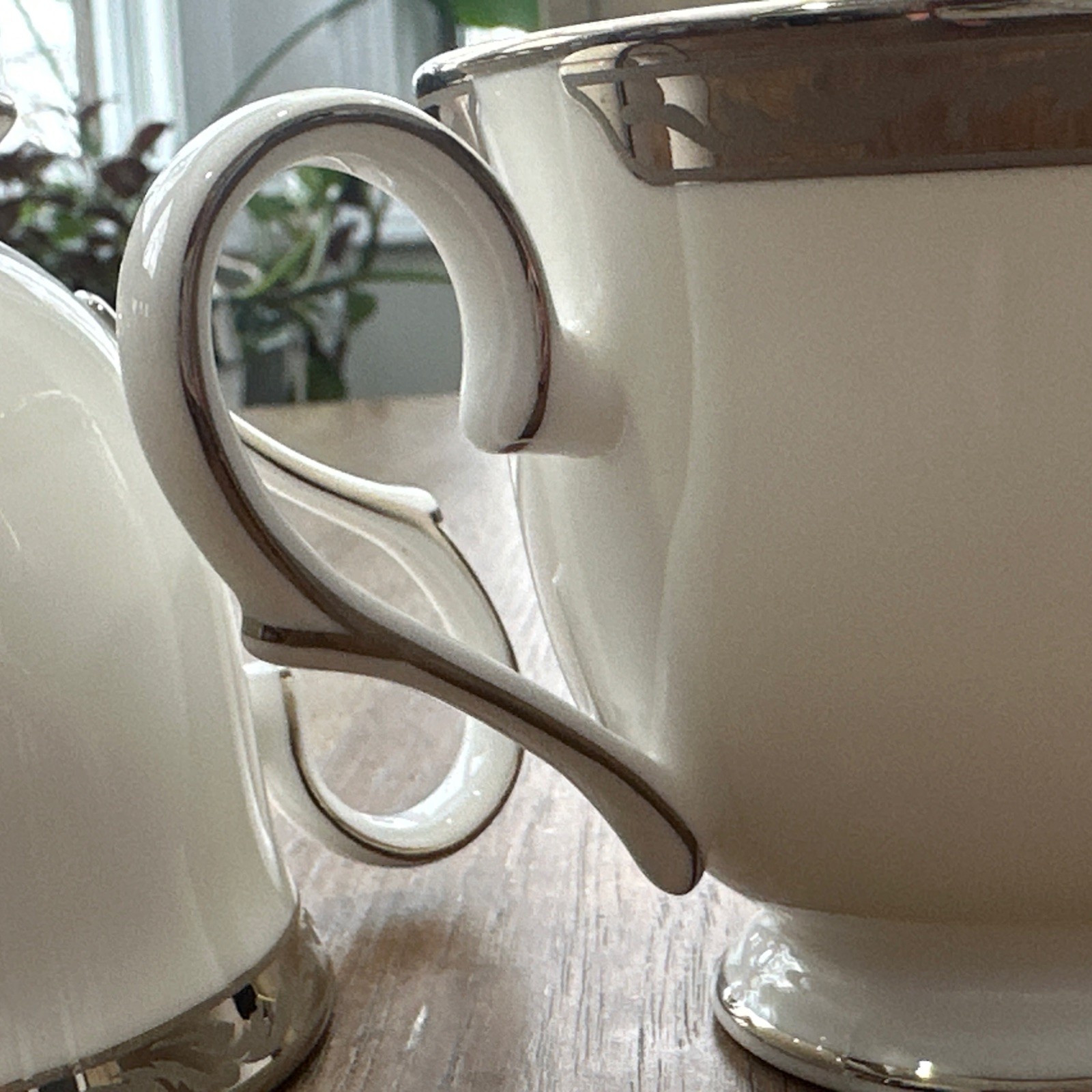 LENOX LANDMARK PLATINUM Footed Tea Cup 3 1/8″ Made In USA Set Of 2