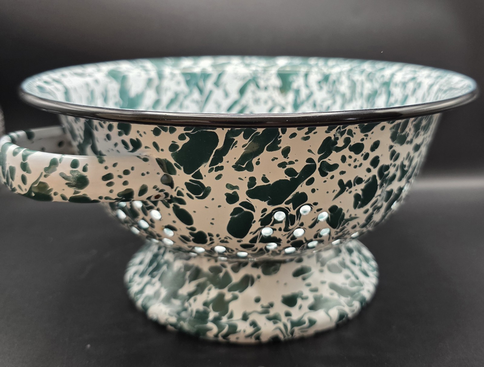 Enamelware Dark Green Splatter Medium 8″ Diameter Colander