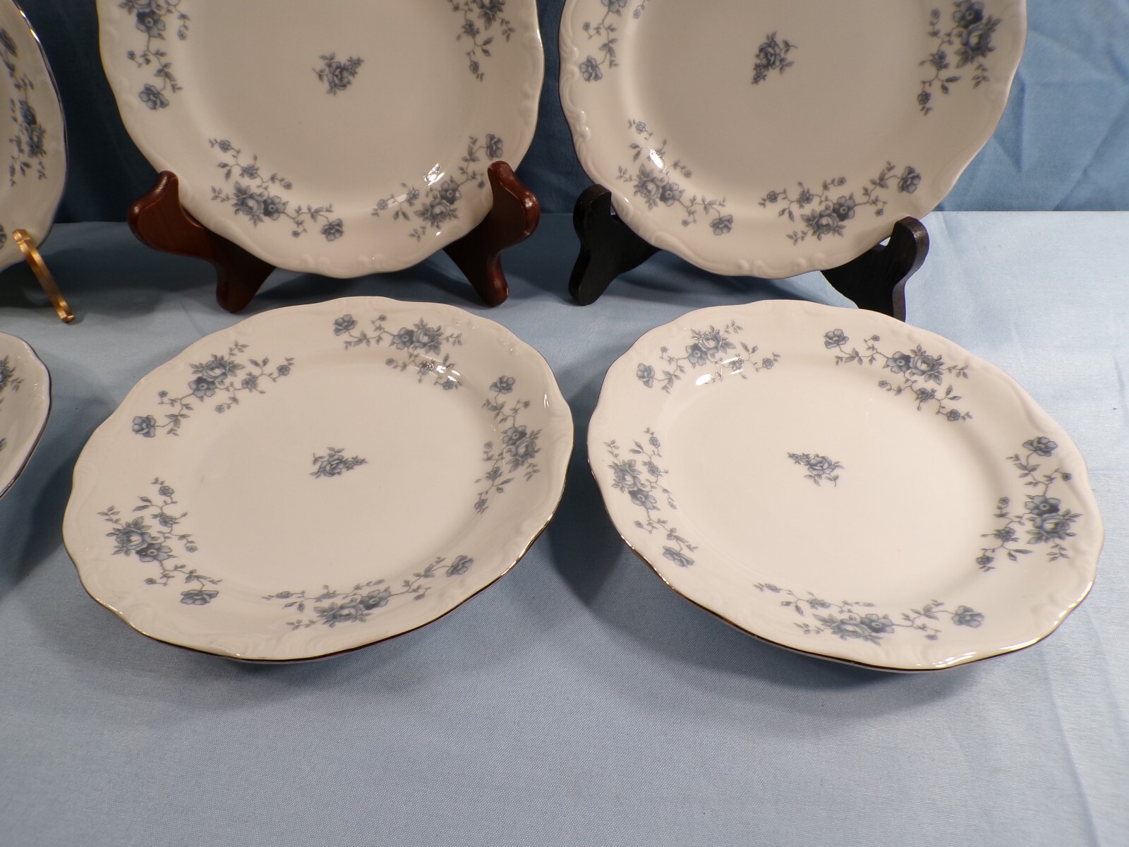 Set of 8 Johann Haviland Blue Garland Traditions Bread & Butter Plates 6 1/4″