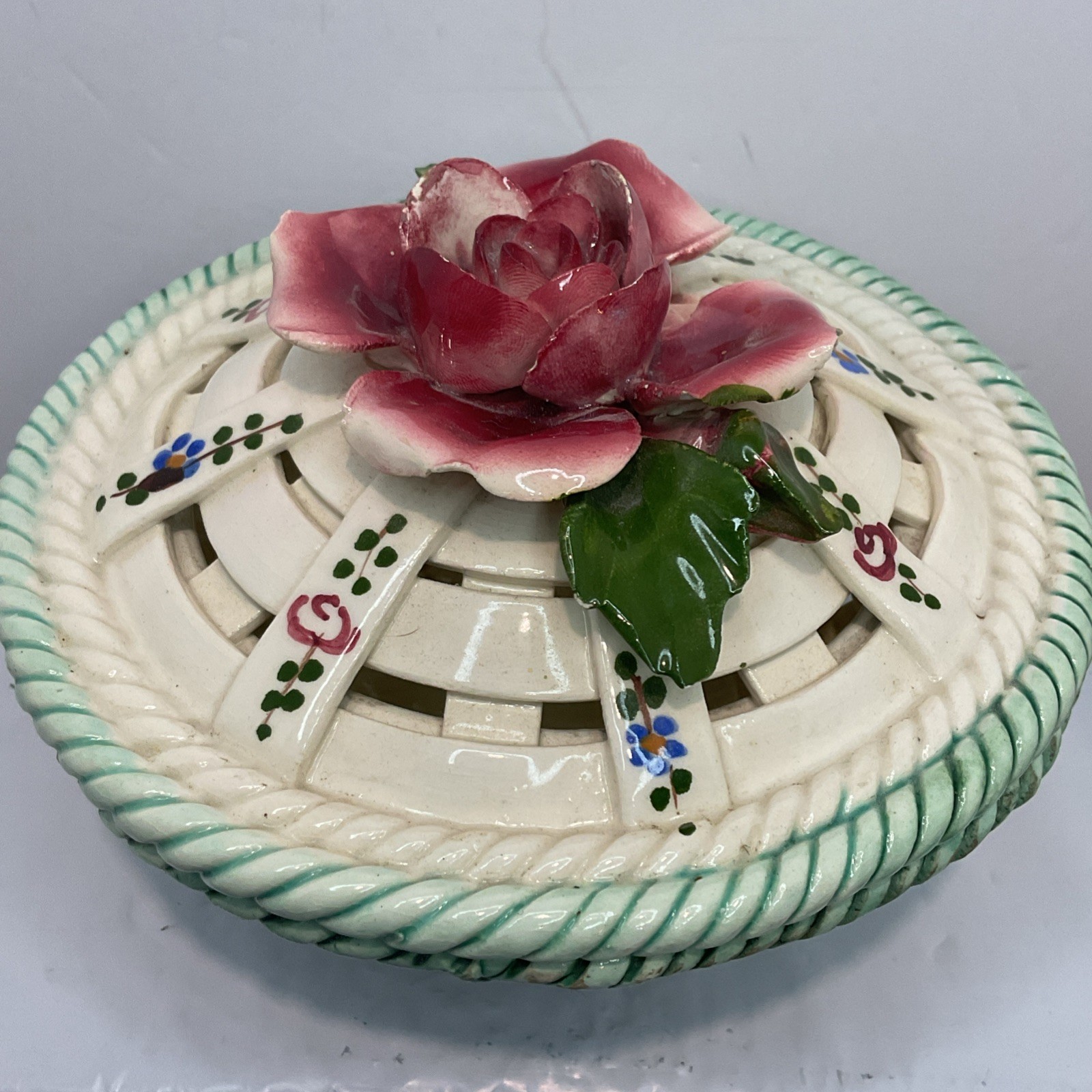 Vintage Capodimonte Style Hand Painted Rope And Weave Lidded Bowl Italy Candy