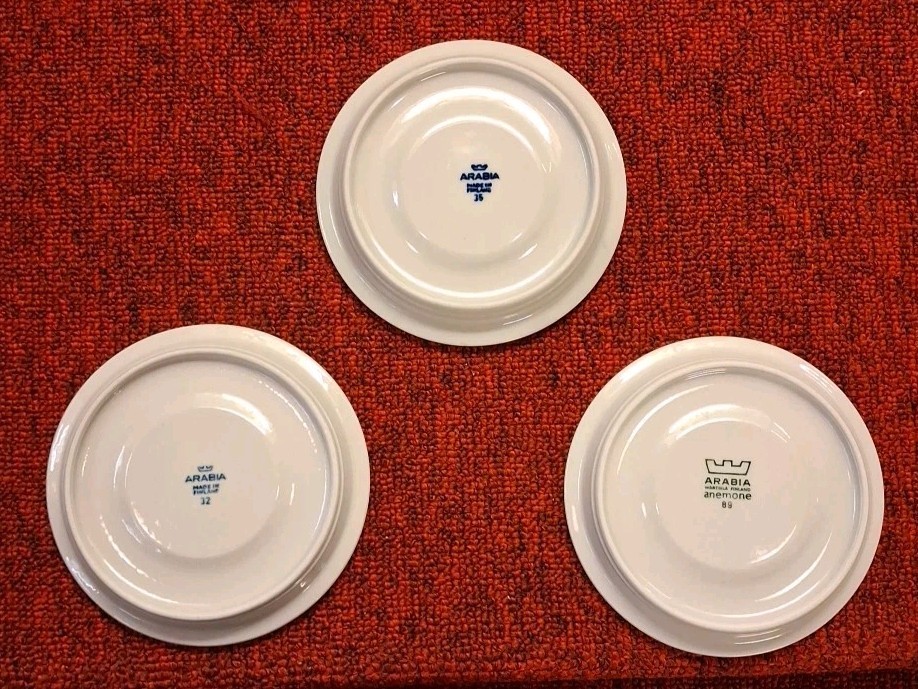 Set Of 3 Arabia Finland Anemone Blue Coffee Tea Mug Cups & Saucers 3 1/2″ Mixed