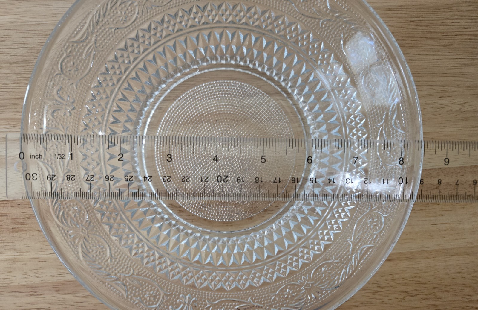 KIG Malaysia Glass Serving Bowl Vintage MCM 8.5″ Diameter Clear Pressed Euc