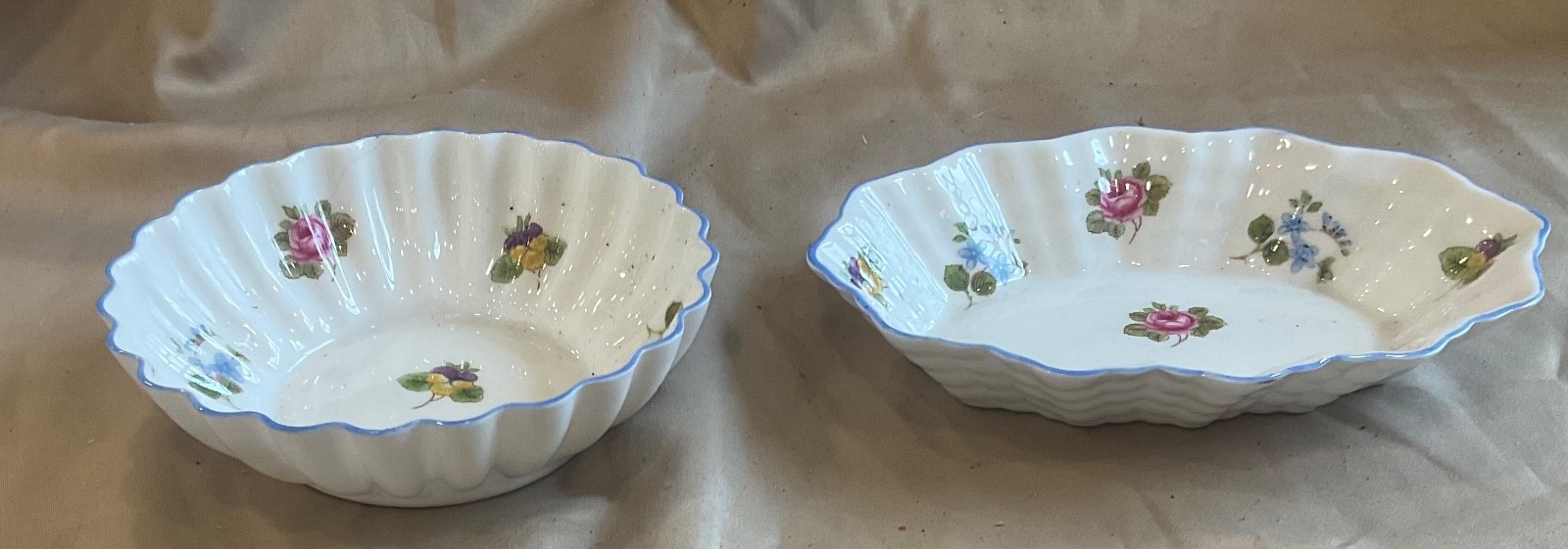 Shelley Rose Pansy Forget-Me-Not round & oval pin nut trinket dish