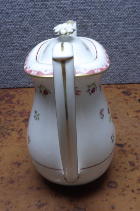 Vintage Wedgwood Bianca Bone China R4499 Williamsburg Coffee Pot C2
