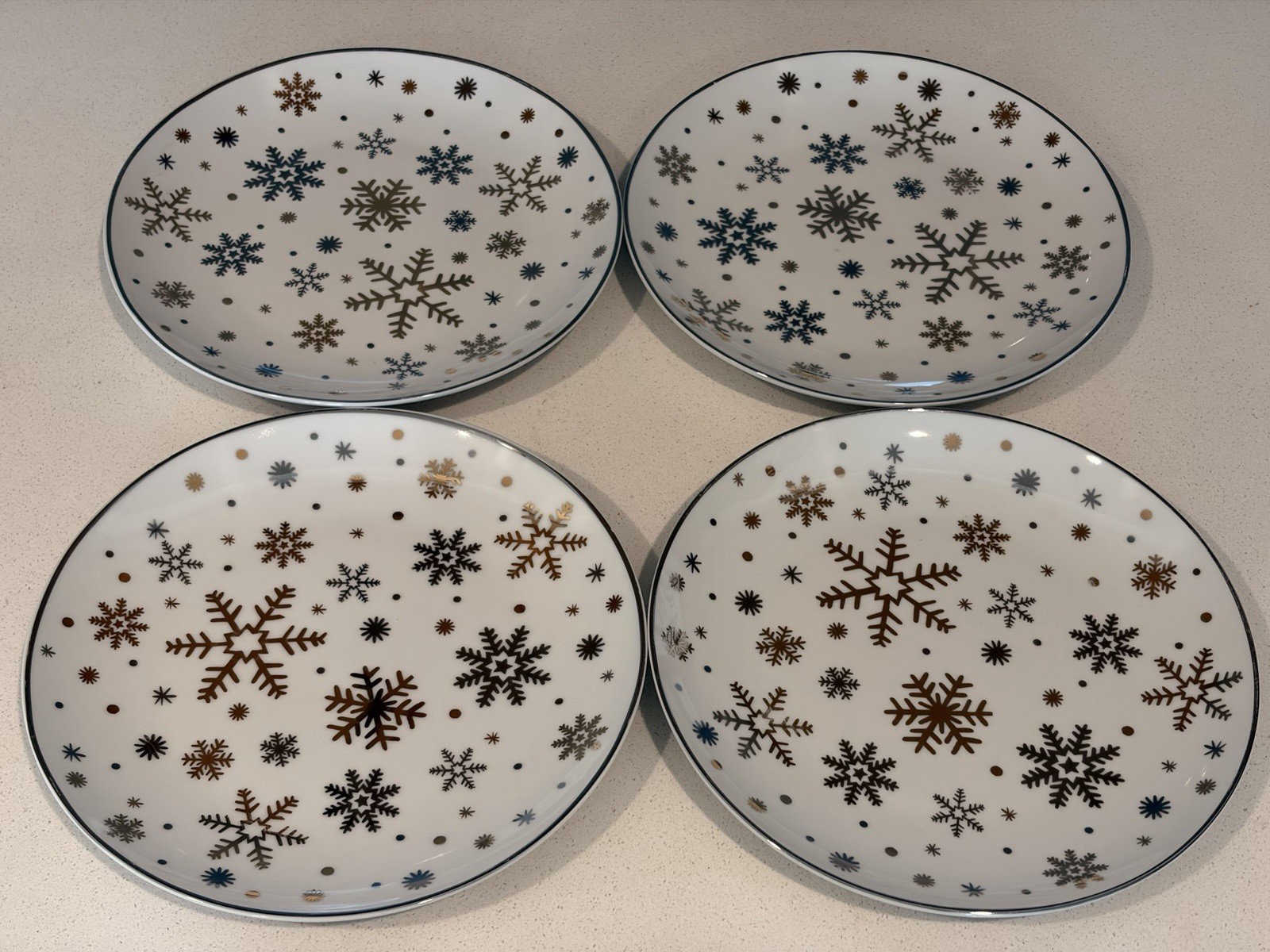 Set of 4 Better Homes Snowflake Salad Plates 8 In Christmas Holiday