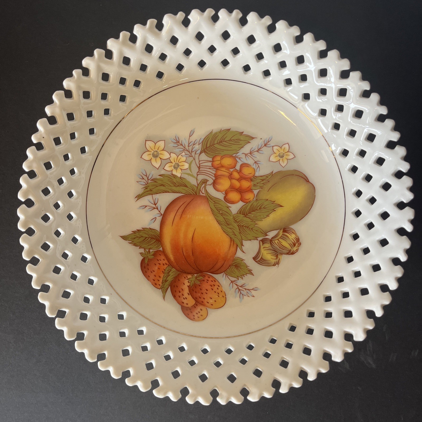 Vintage 10″ Lattice Work Furnishing Porcelainwares Bowl Fall Fruit Design China