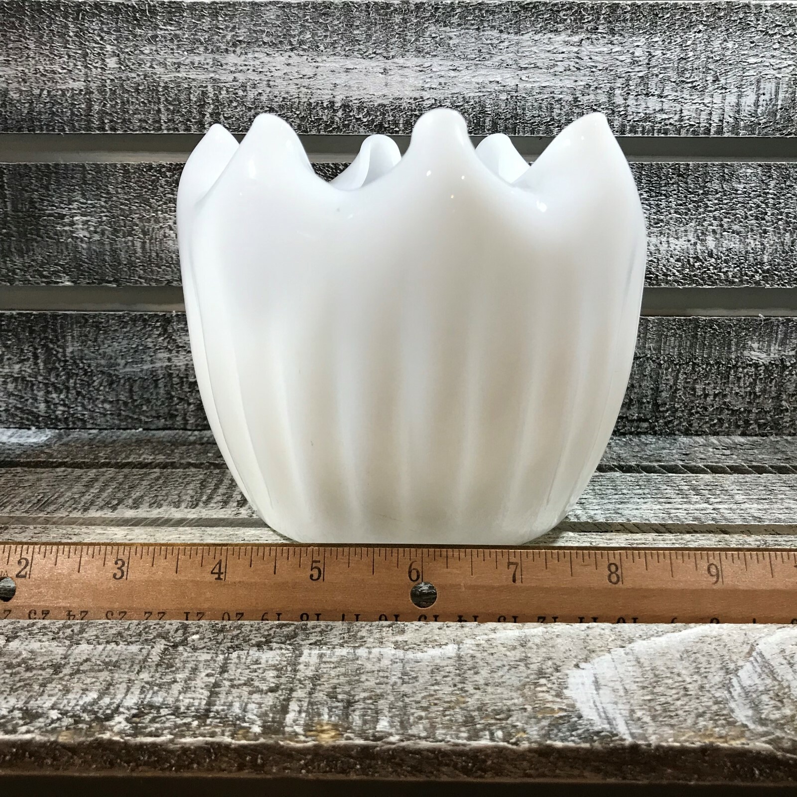 Vintage Milk Glass Vase Planter Scalloped Pinched Pleat Crimped Rim Ribbed Side