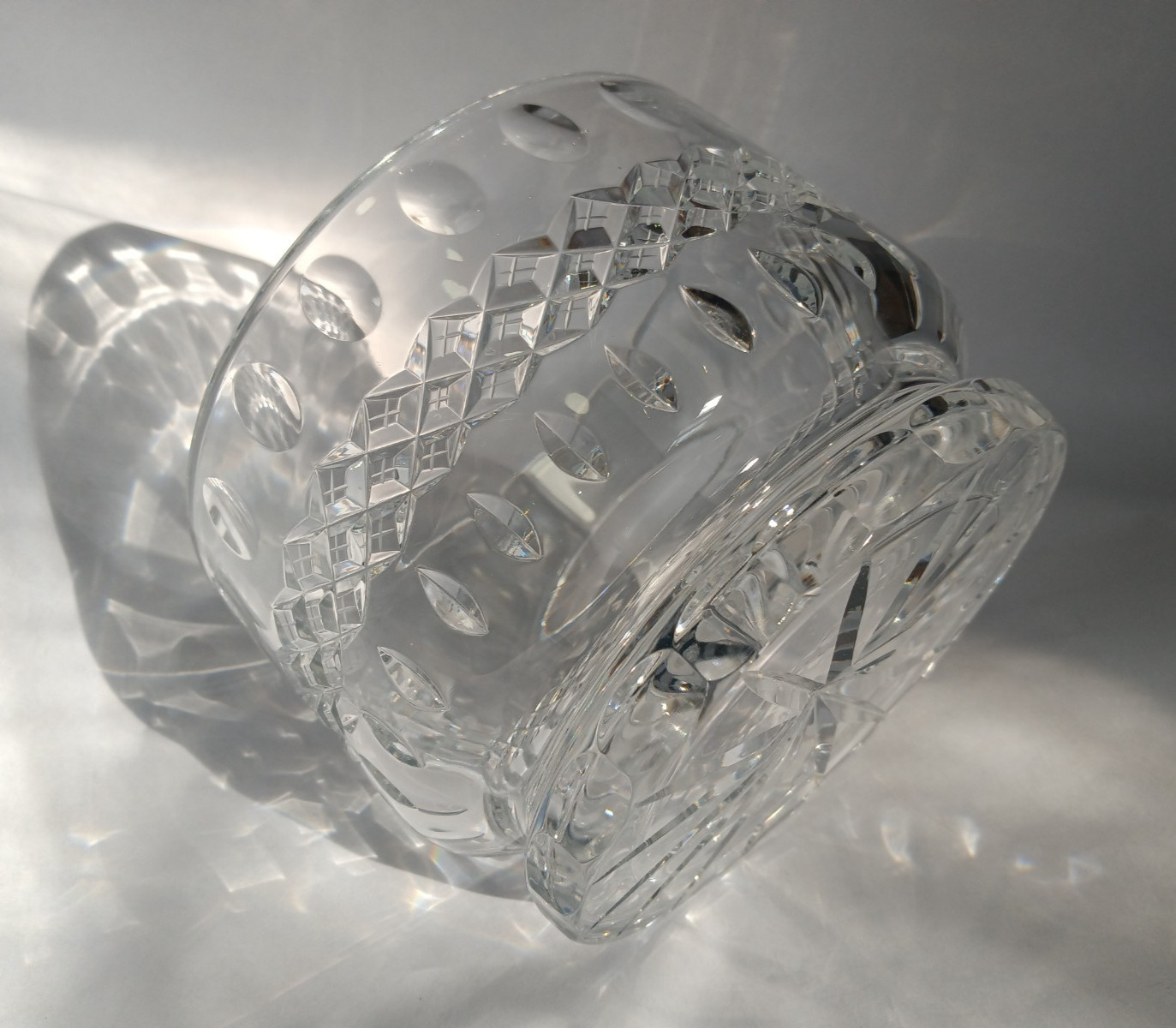 Crystal Glass Bowl, Perfect Condition, Heavy, 3 Lbs. 5 3/4″ Round X 3 3/4″ Tall