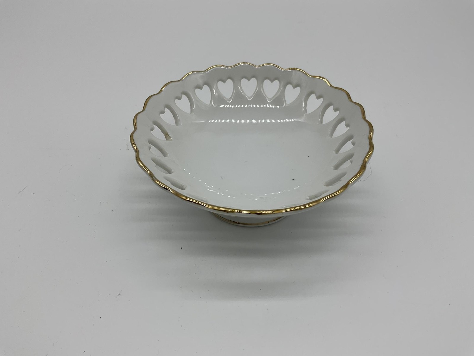 Unmarked White Porcelain Pedestal Bowl Heart Cutout Gold Trim Home Decor Display